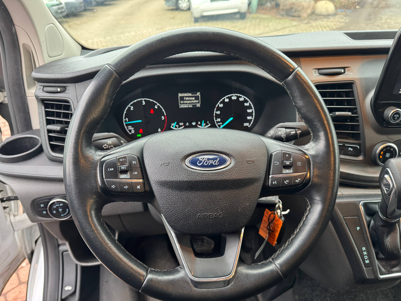Ford Transit Custom 300 L2 Trend — photo 12