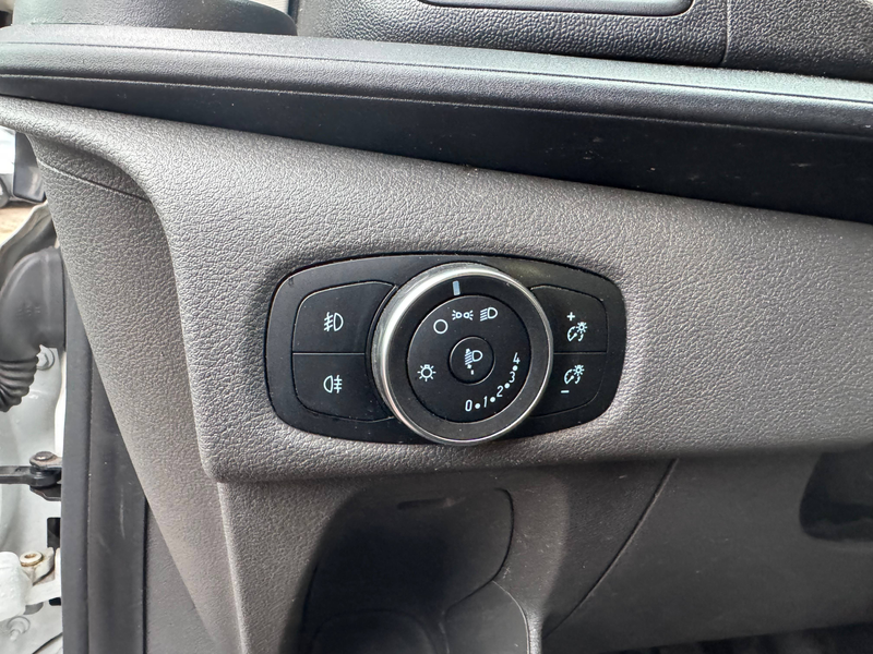 Ford Transit Custom 300 L2 Trend — photo 11