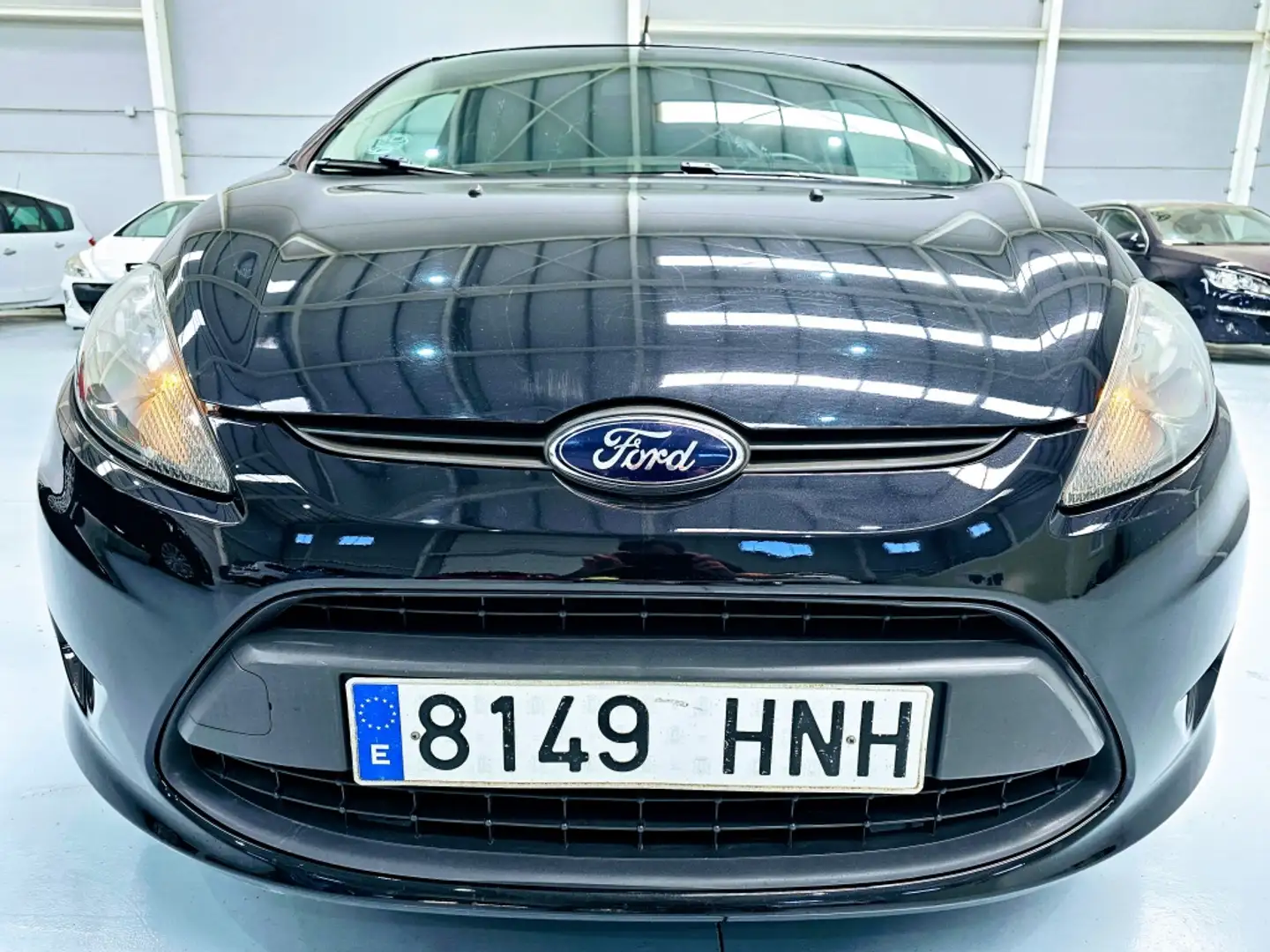 Ford Fiesta 1.4TDCi Trend Zwart - 2