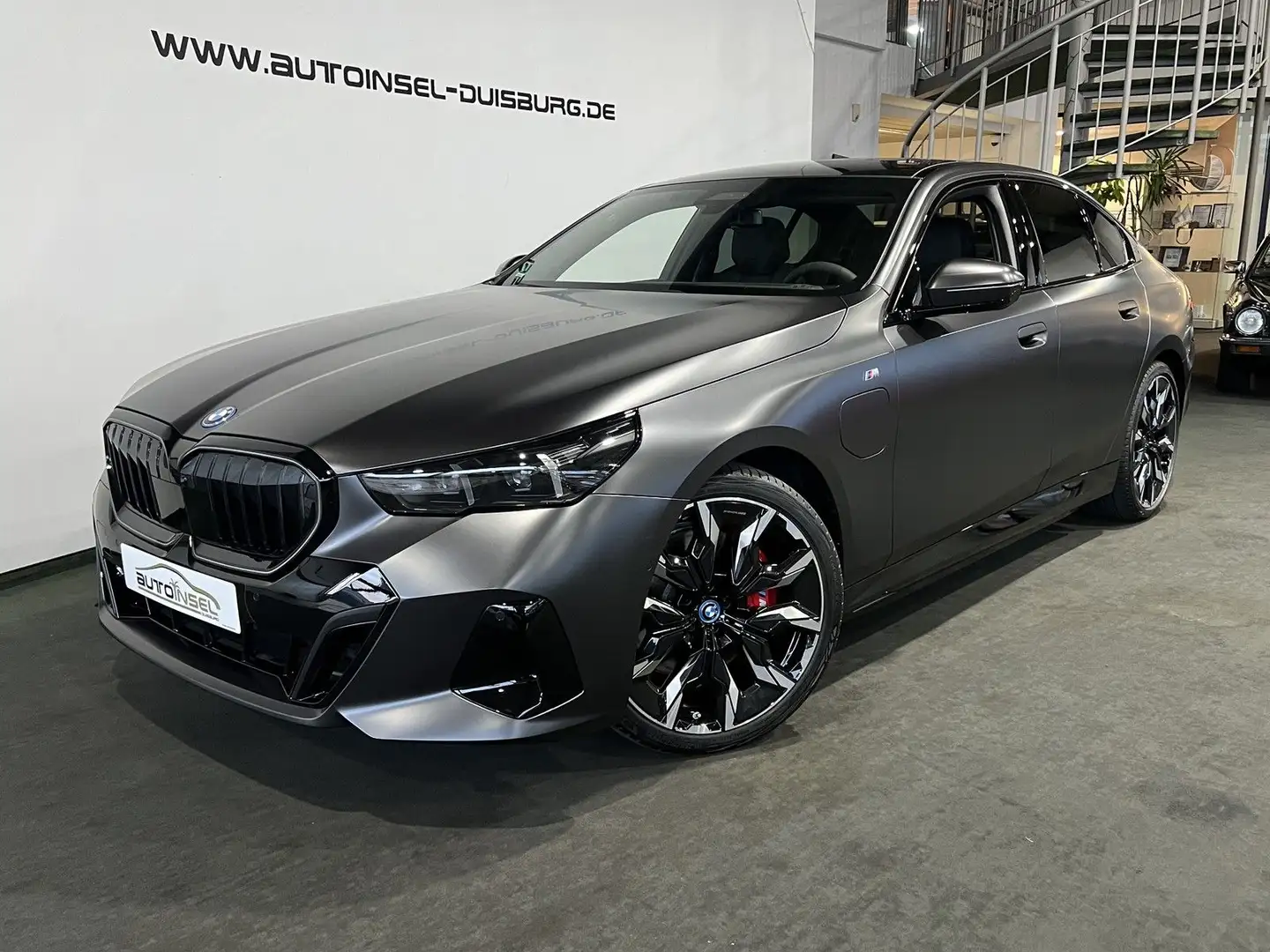 BMW 550 e xDrive M Sport Pro HuD B&W Pano 21" AHK LED Grey - 1
