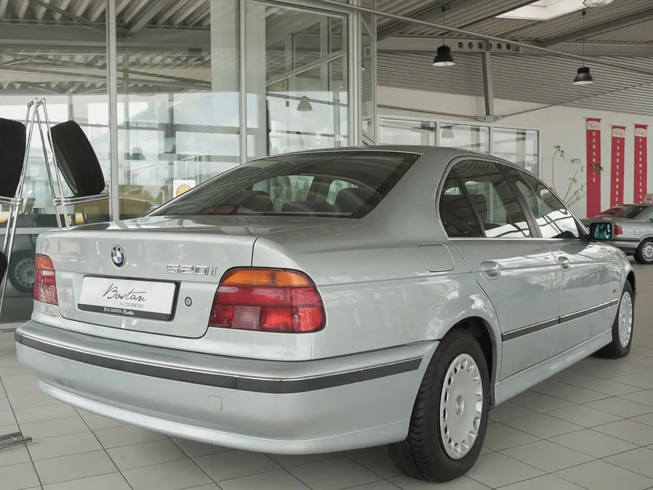BMW 520i KLIMAAUTOMATIK/SOMMERREIFEN NEU/33 T KM, foto 5