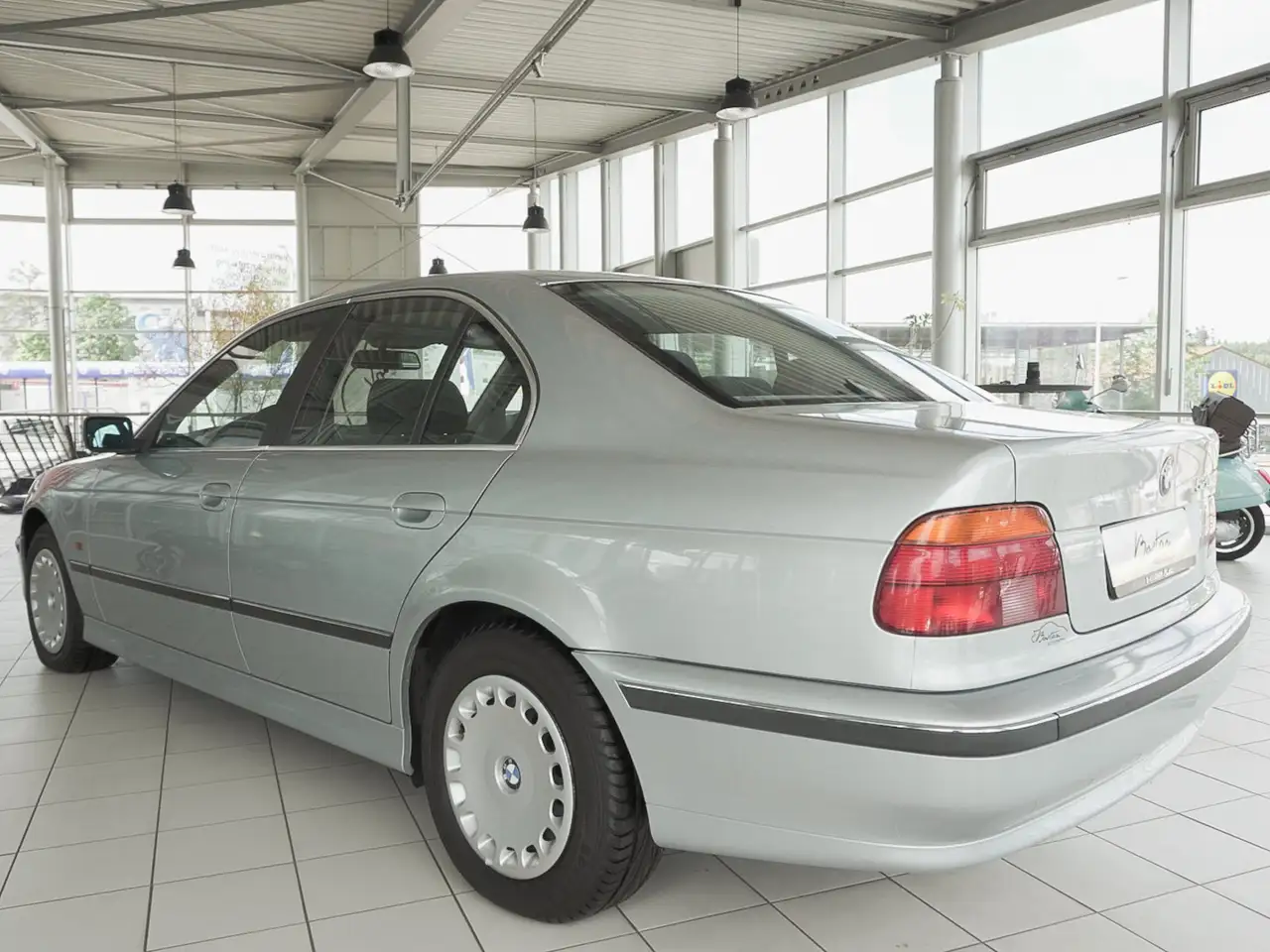 BMW 520i KLIMAAUTOMATIK/SOMMERREIFEN NEU/33 T KM, foto 3
