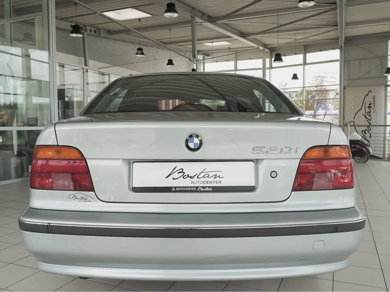 BMW 520i KLIMAAUTOMATIK/SOMMERREIFEN NEU/33 T KM, foto 4