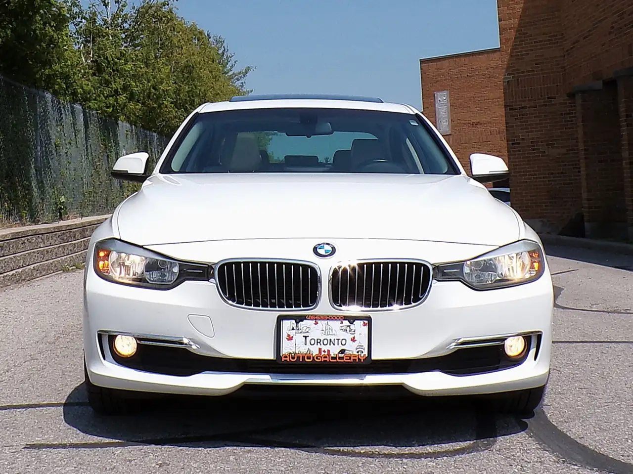 BMW 3 Series снимка BMW 3 Series