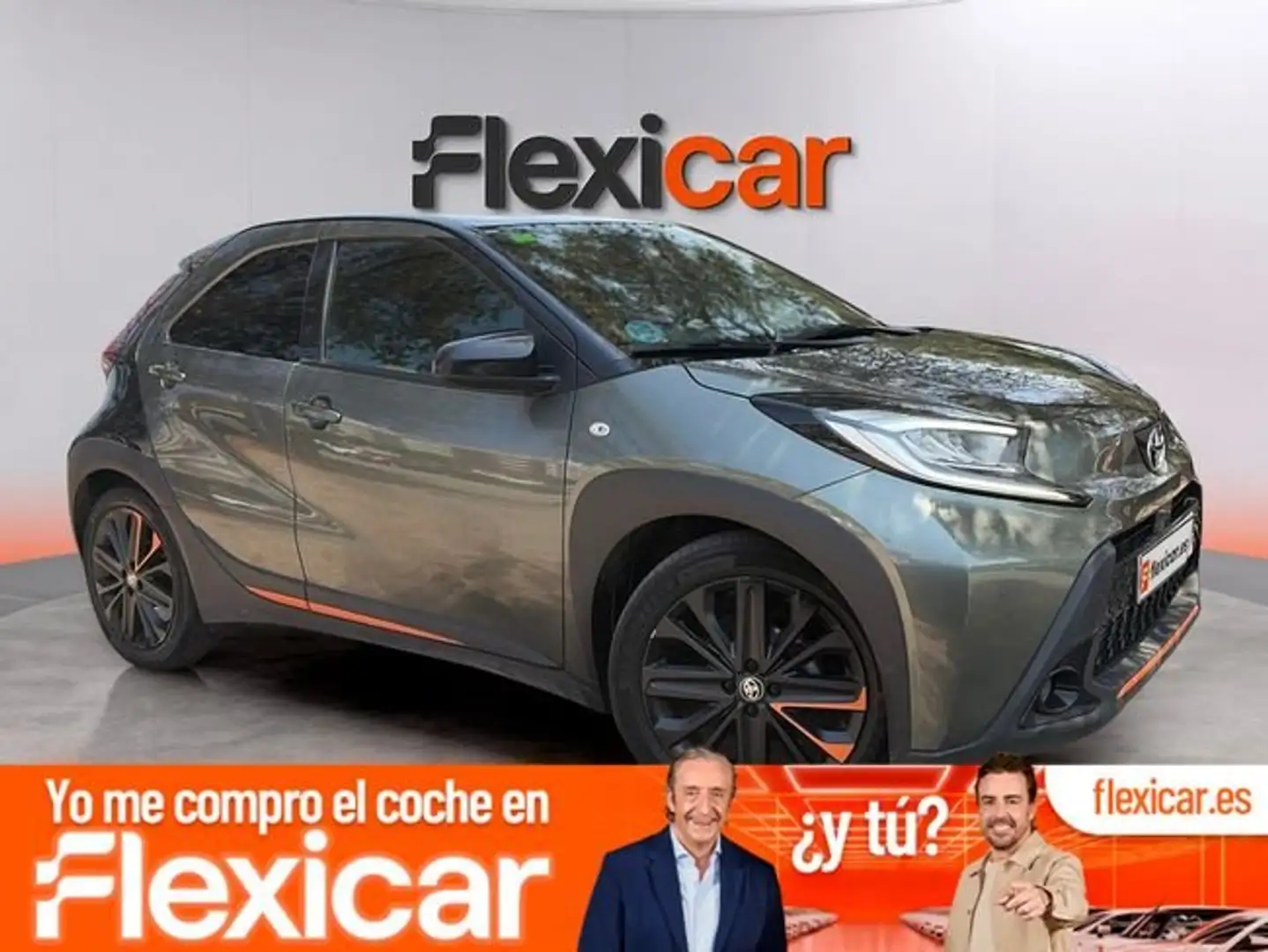 Toyota Aygo 70 x-play Gris - 1