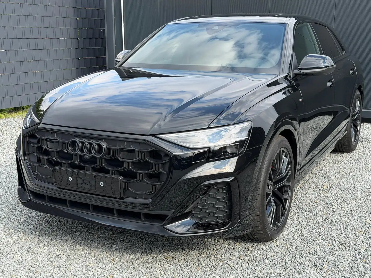 Audi Q8 TDI quattro 210 kW 3.0 V6 24V 210 kW (286 PS), ... Schwarz - 1