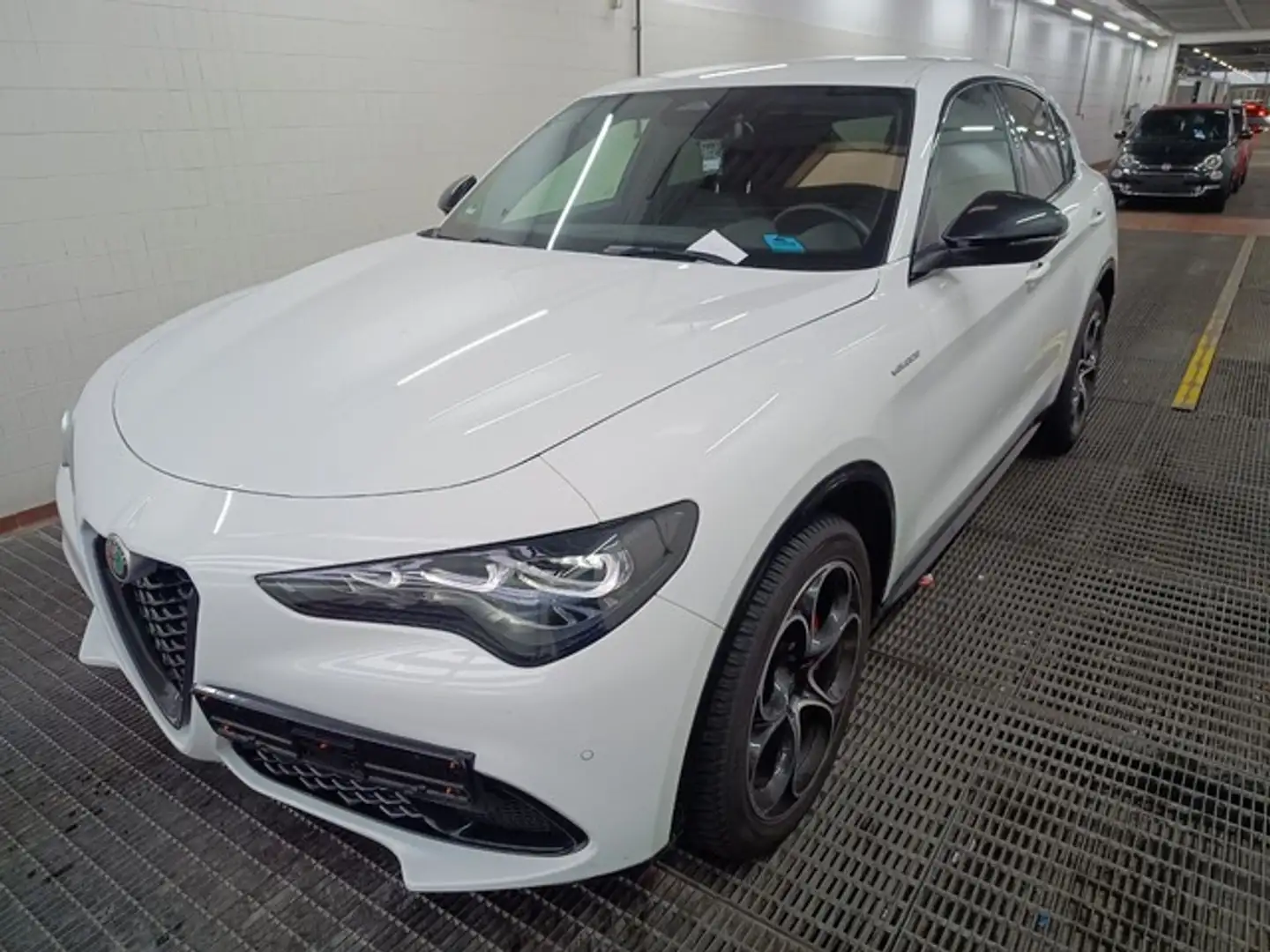 Alfa Romeo Stelvio VELOCE Q4 AUTO*LED*CARPLAY*20 ZOLL*TRAUM White - 2