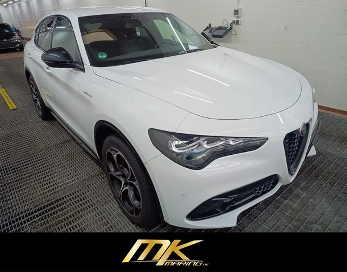Alfa Romeo Stelvio VELOCE Q4 AUTO*LED*CARPLAY*20 ZOLL*TRAUM White - 1