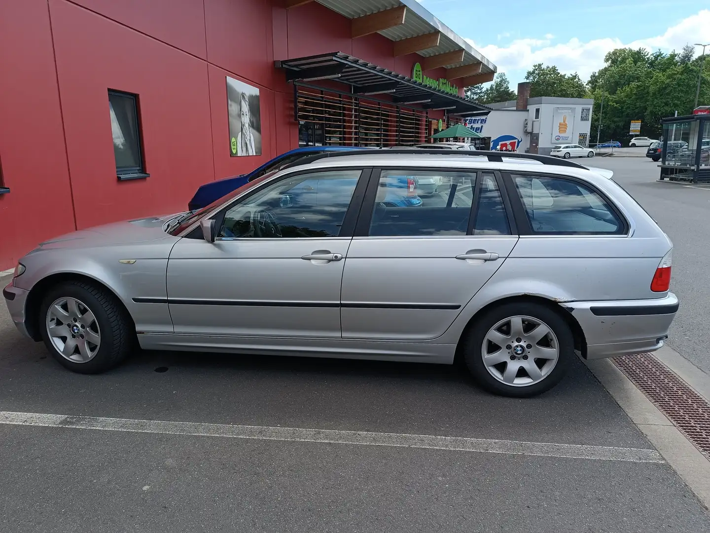 BMW 320 320d touringEdition Lifestyle Silber - 2