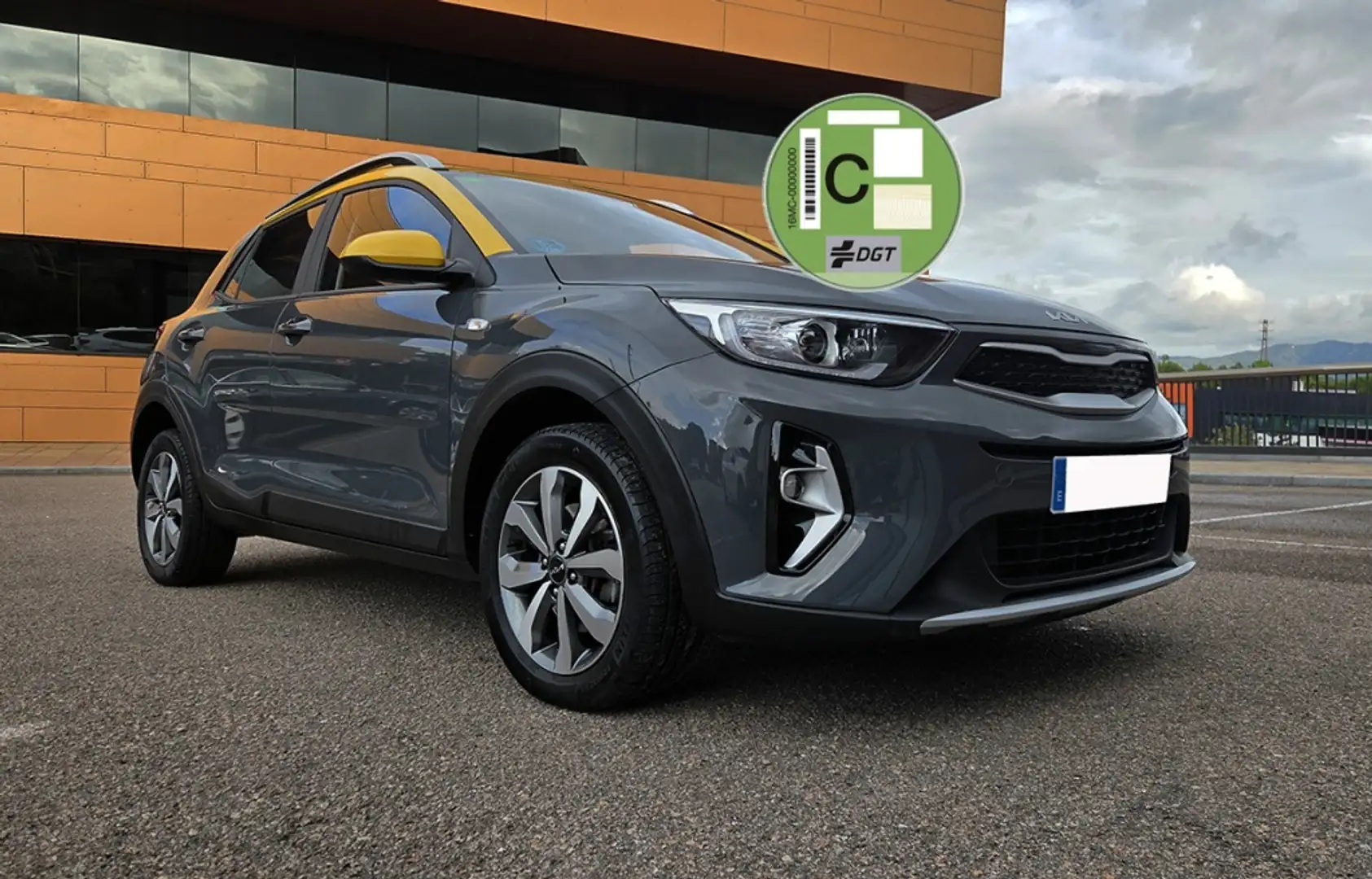 Kia Stonic 1.2 DPi Concept Gris - 2