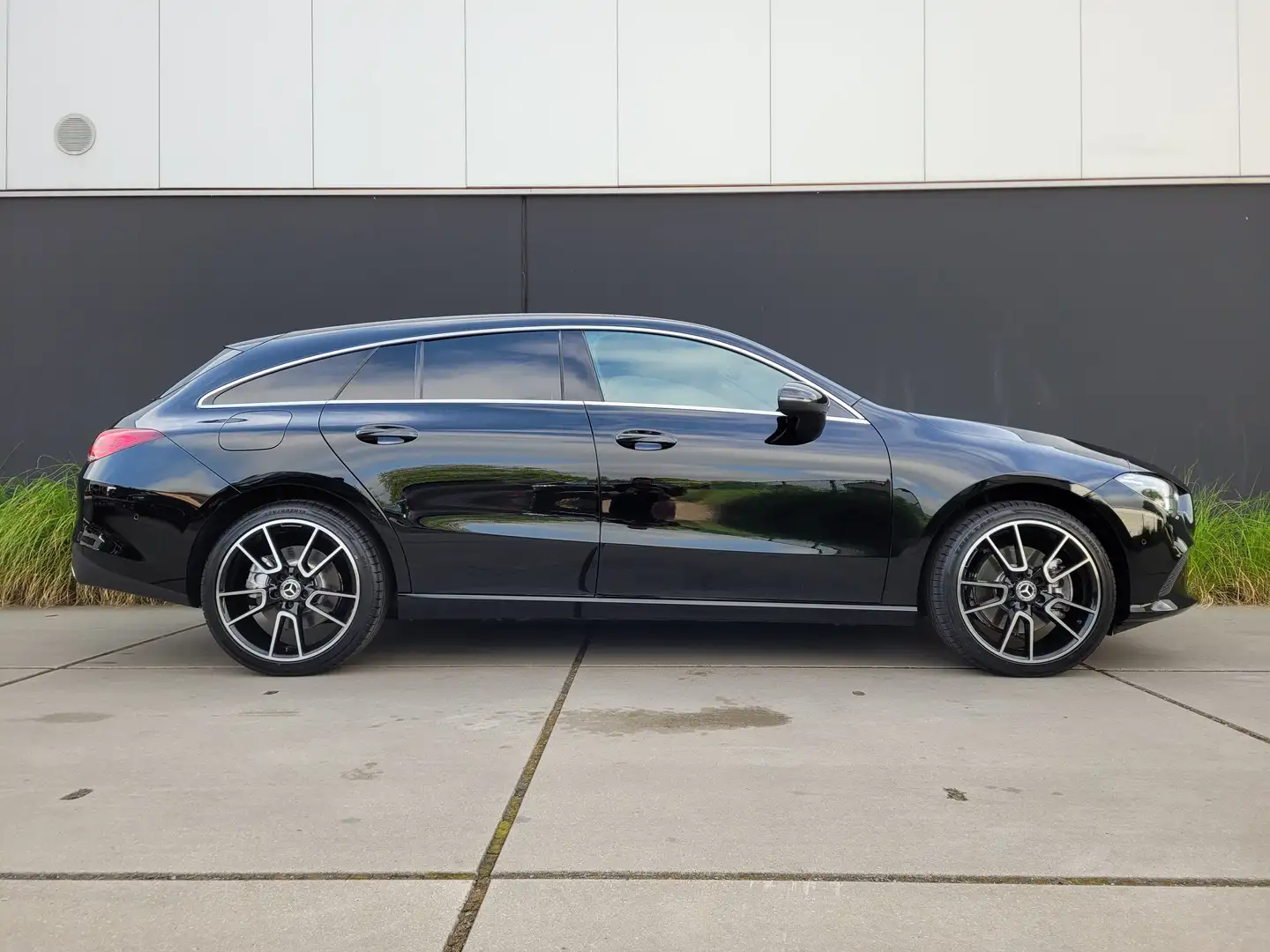Mercedes-Benz CLA 250 e PHEV*NIGHTPAKKET*URBAN PAKKET*360'CAMERA*HUD*PTS Black - 2