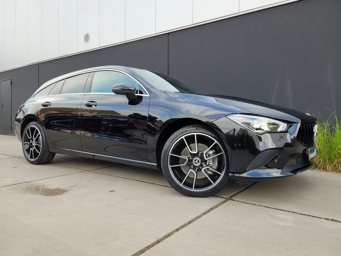 Mercedes-Benz CLA 250 e PHEV*NIGHTPAKKET*URBAN PAKKET*360'CAMERA*HUD*PTS Black - 1