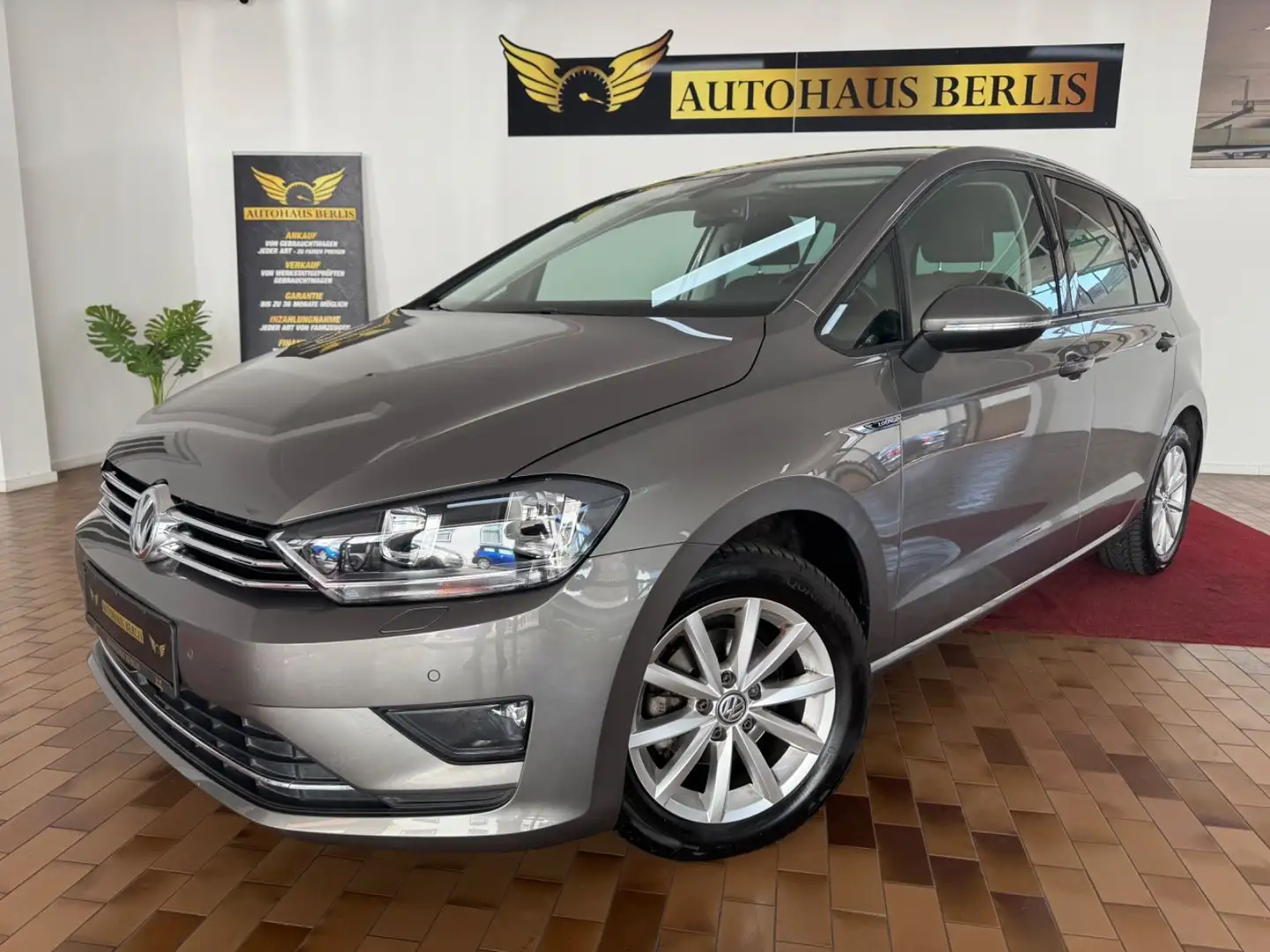 Volkswagen Golf Sportsvan VII BMT/1.HND/SCKHFT/EURO6/AHK Gris - 1