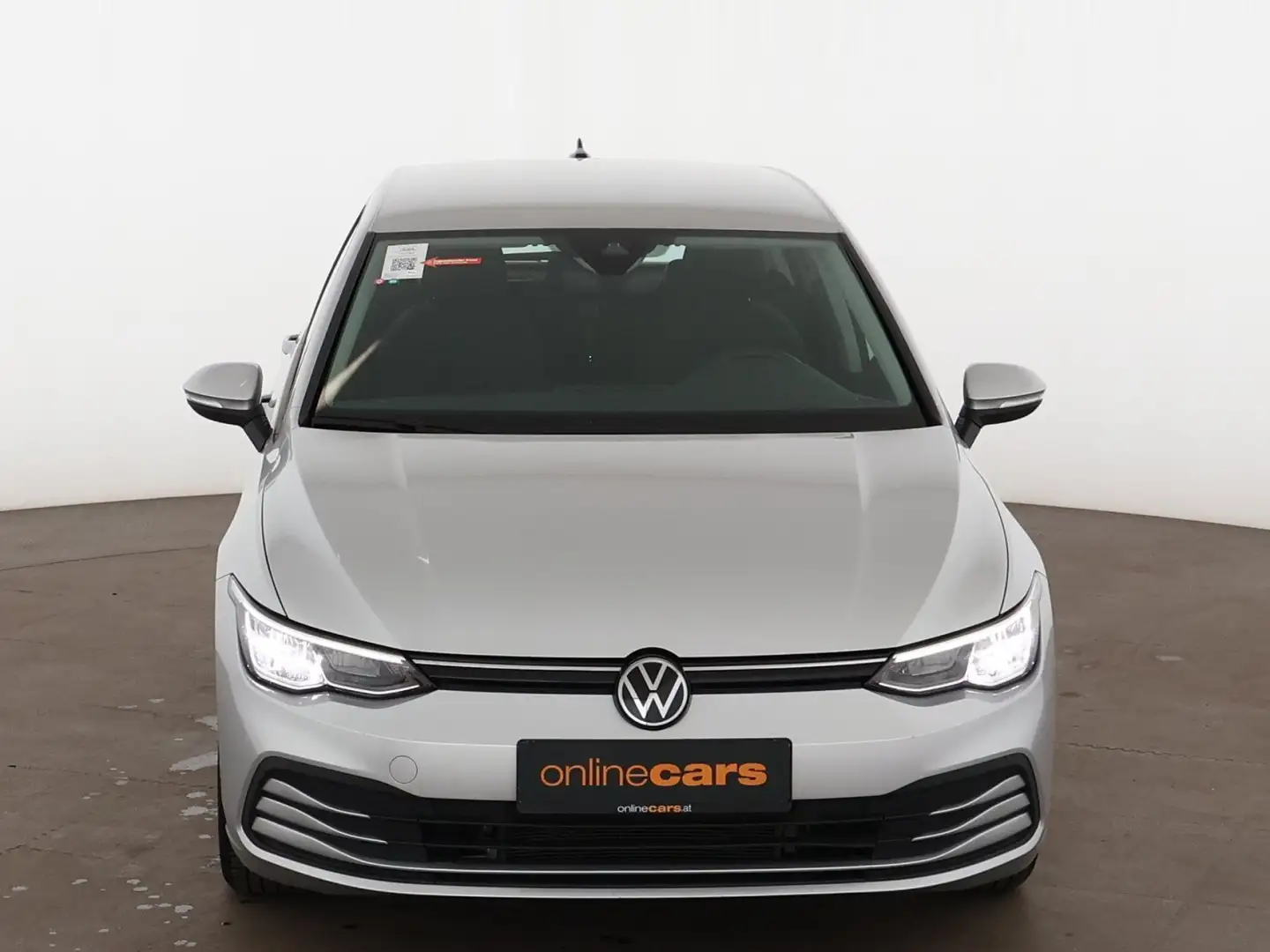 Volkswagen Golf VIII 2.0 TDI Life LED RADAR NAVI R-CAM PDC Silber - 2