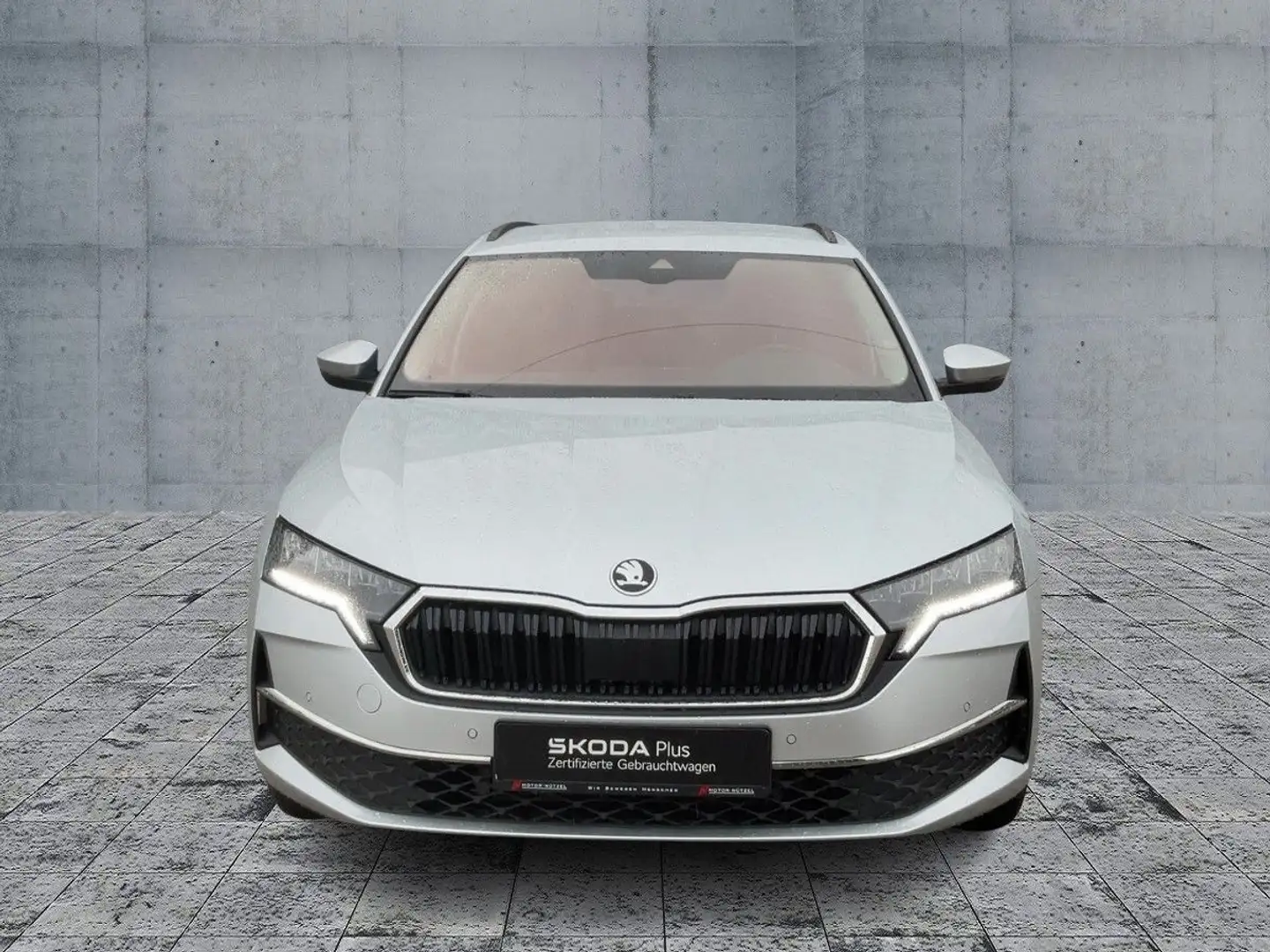 Skoda Octavia Combi 1.5 TSI SELECTION LED+NAVI+GRA+SHZ Silber - 2
