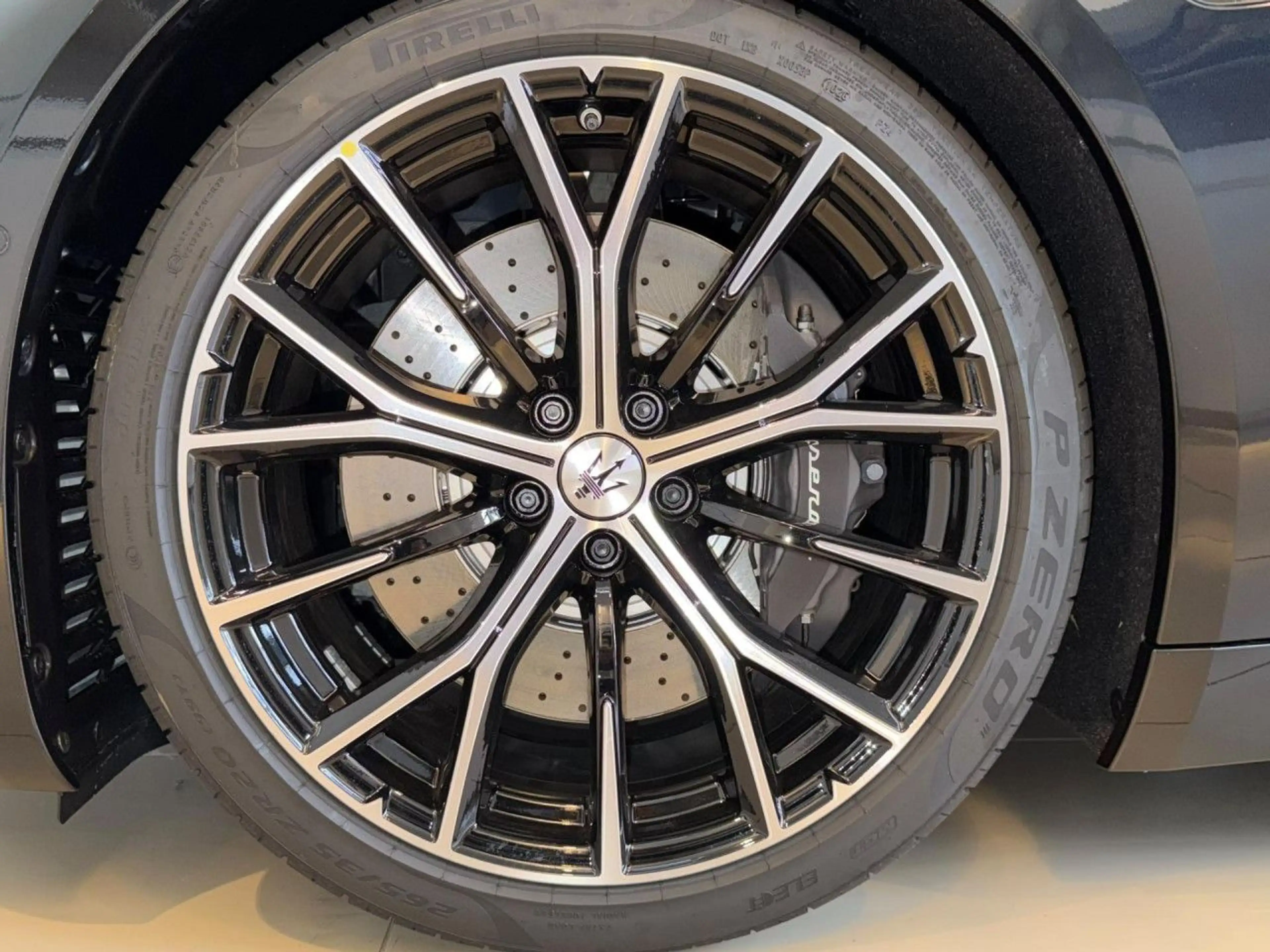 Maserati GranTurismo Bluetooth Navi LED Vollleder — photo 6