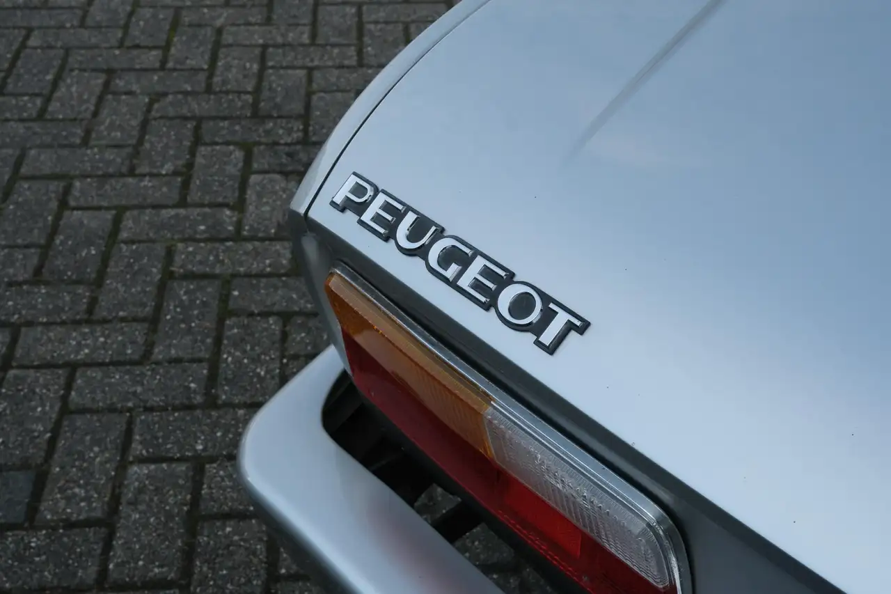 Peugeot 504 2.0 Coupé Inj., foto 9