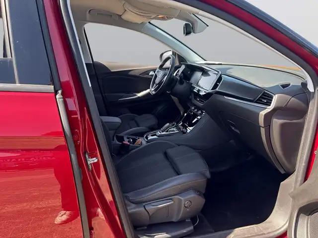 Opel Grandland view 13