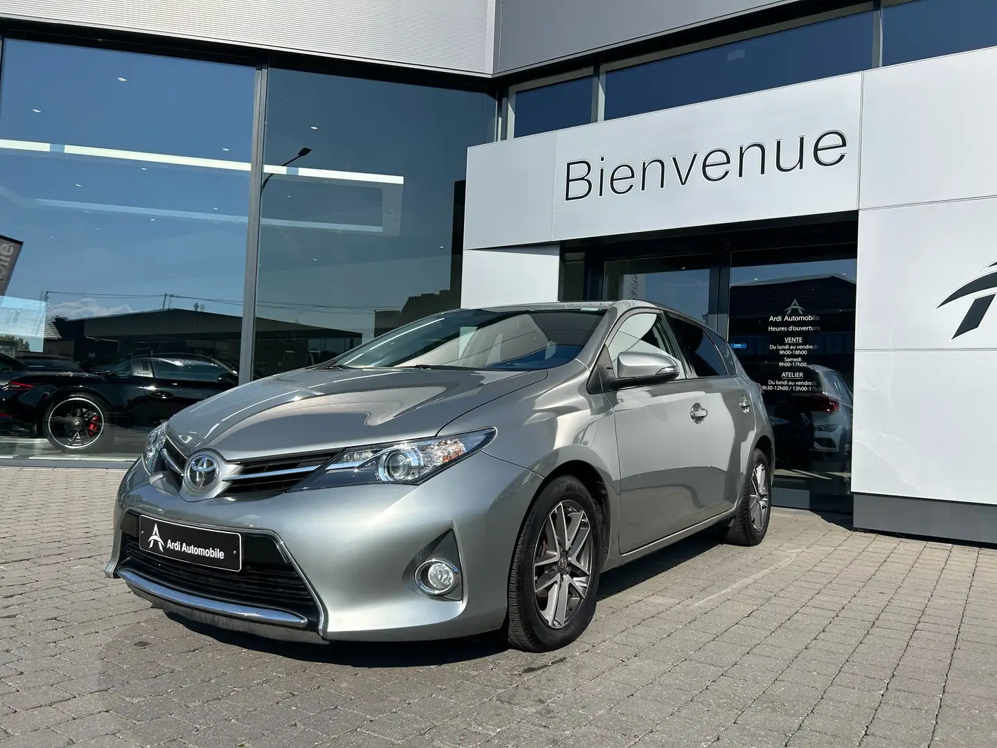 Toyota Auris 1.33i VVT-i *CAMERA*GPS*BLUETOOTH*CRUISE*GARANTIE* Beige - 1