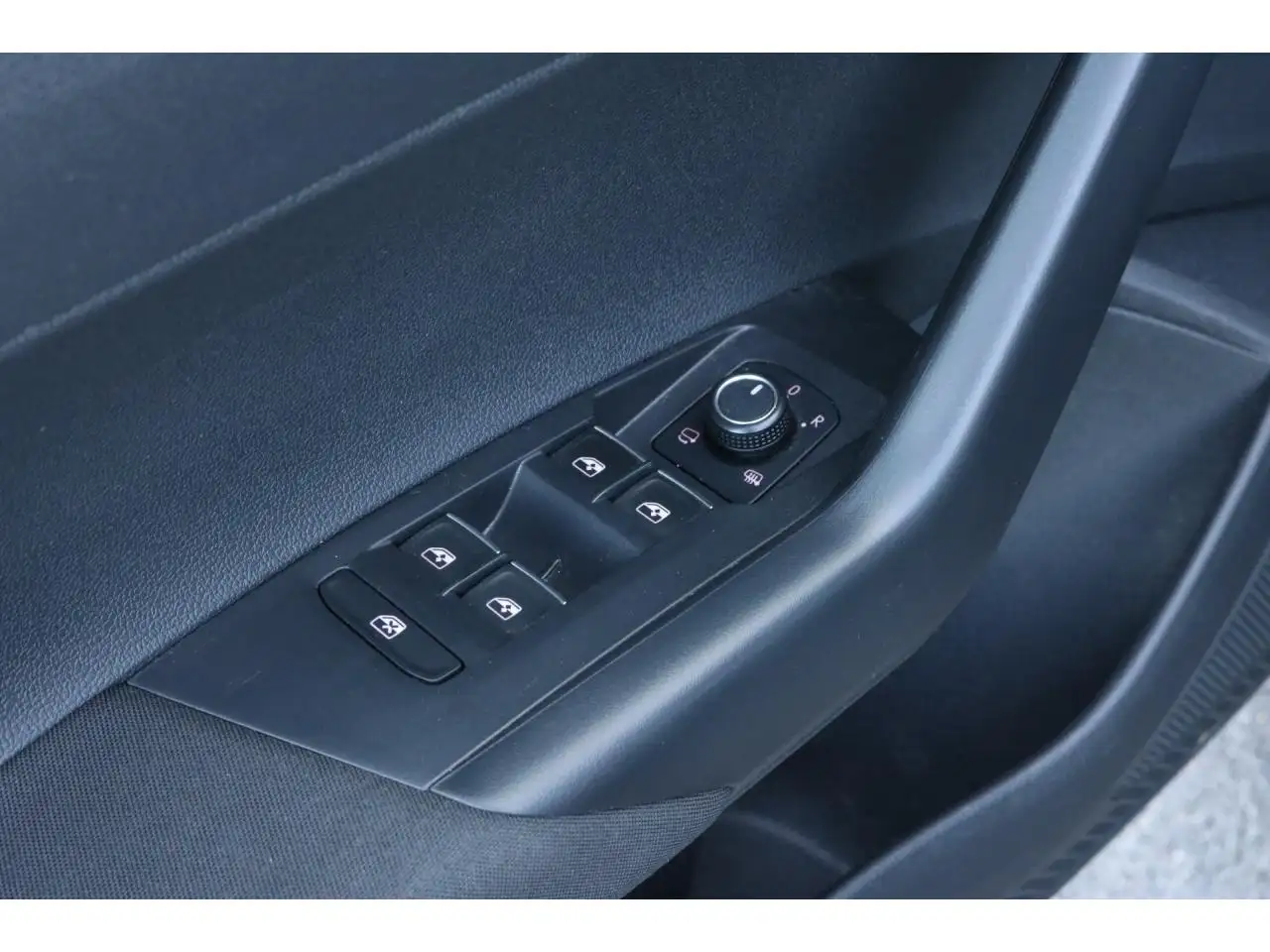 Volkswagen Polo Citadine 5 portes — photo 25