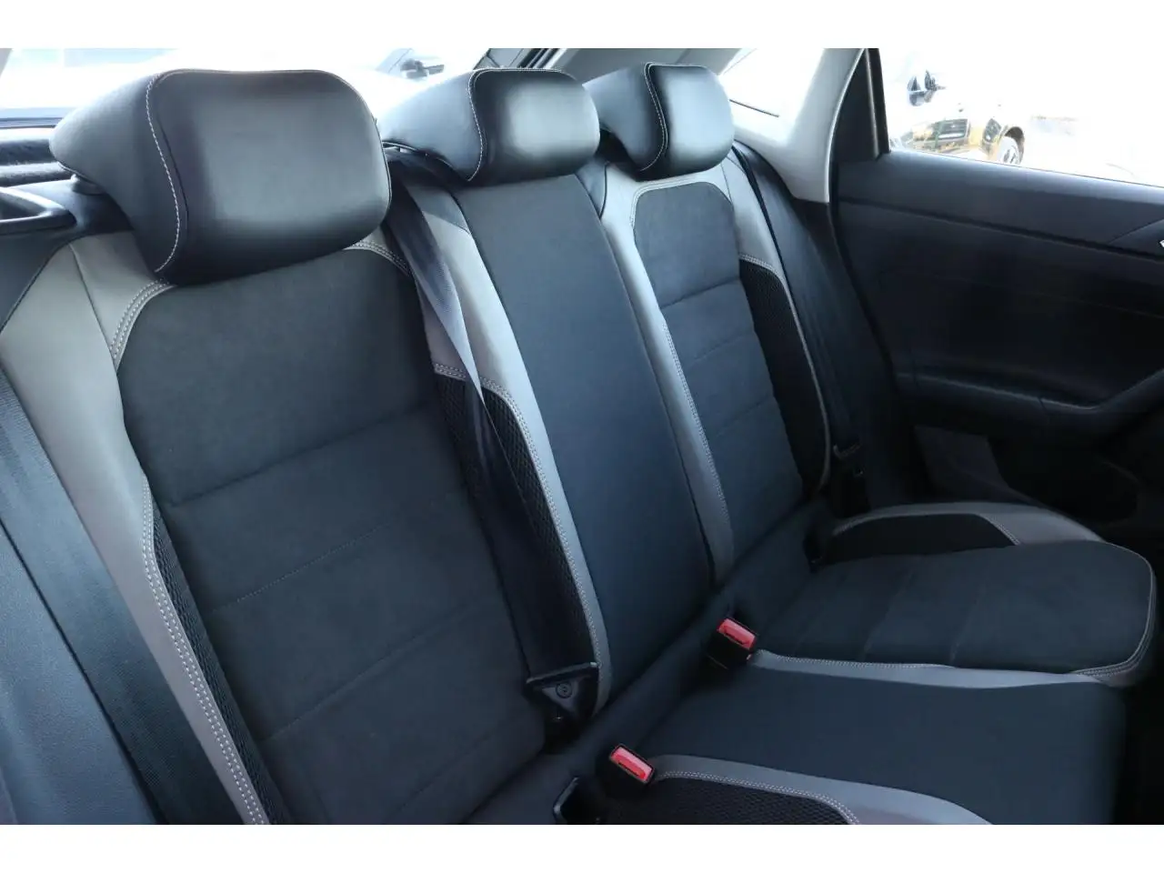 Volkswagen Polo Citadine 5 portes — photo 14