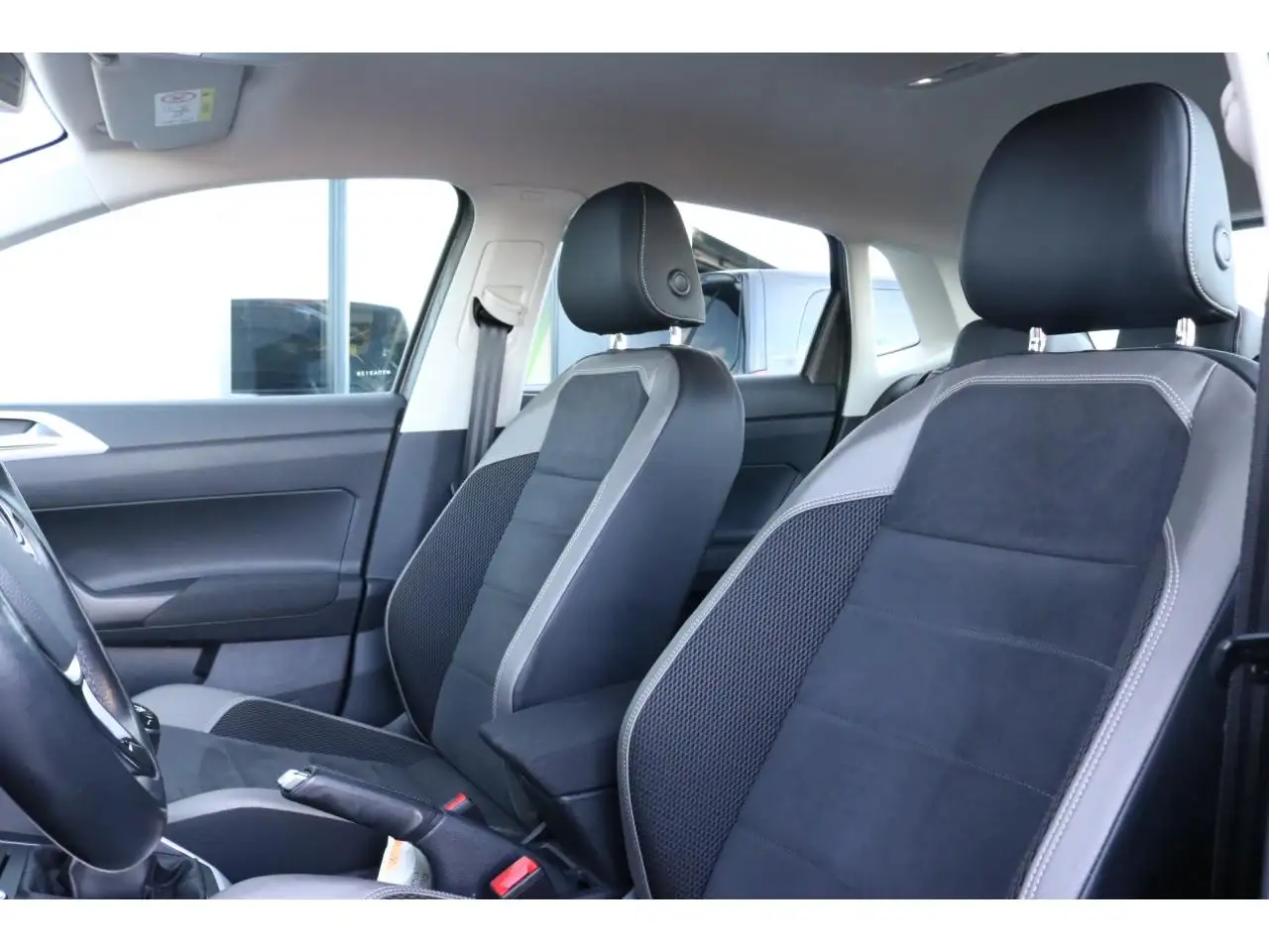 Volkswagen Polo Citadine 5 portes — photo 10