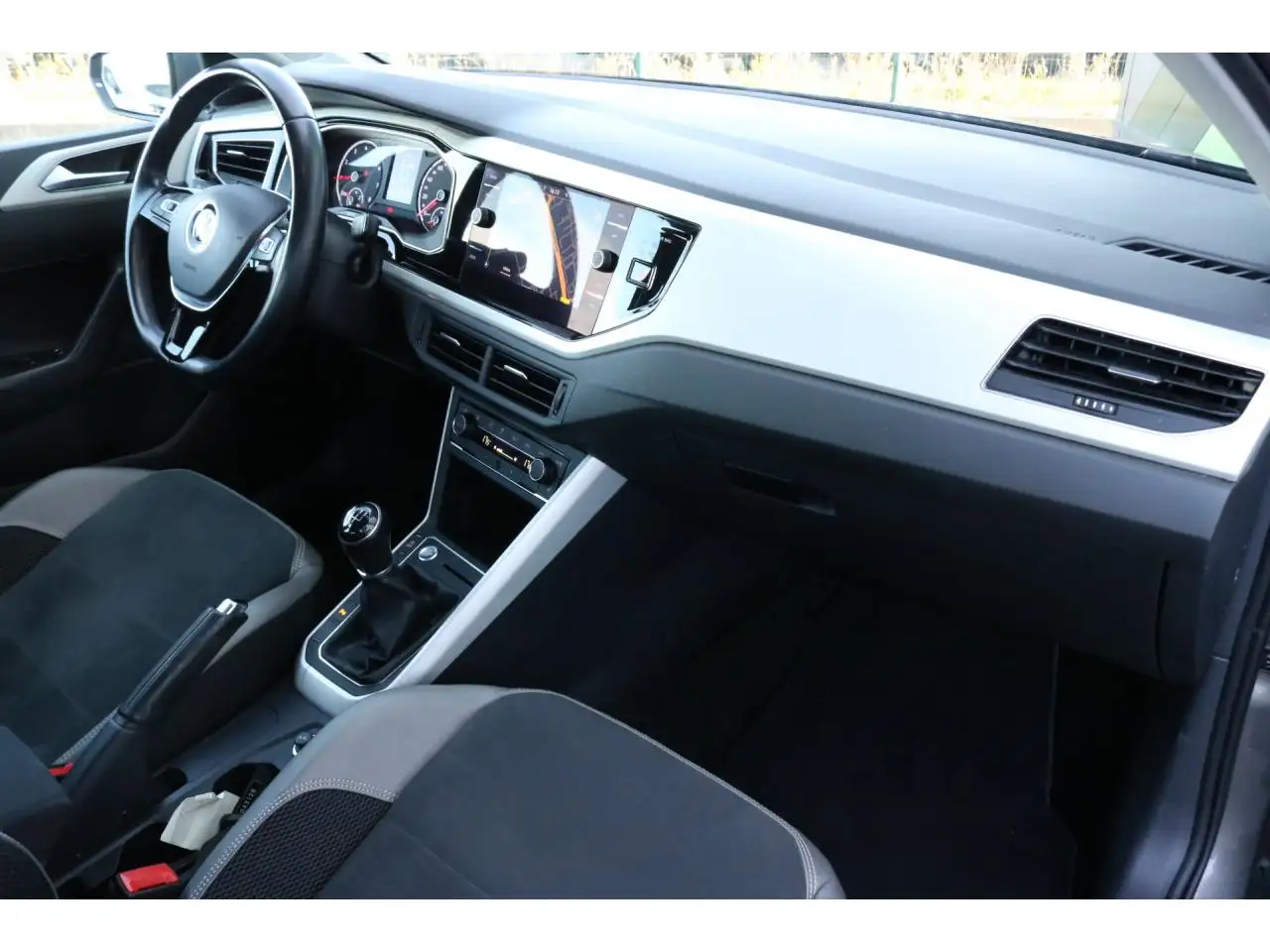Volkswagen Polo Citadine 5 portes — photo 12