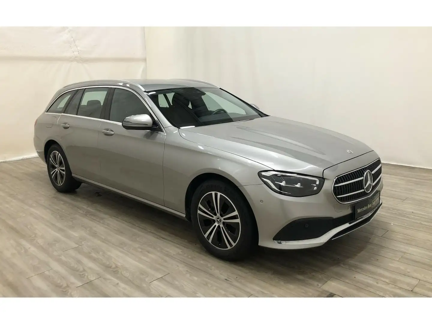 Mercedes-Benz E 220 dT AVANTGARDE MBUX*Navi*Kamera*LED*Spur-Pak Silber - 2