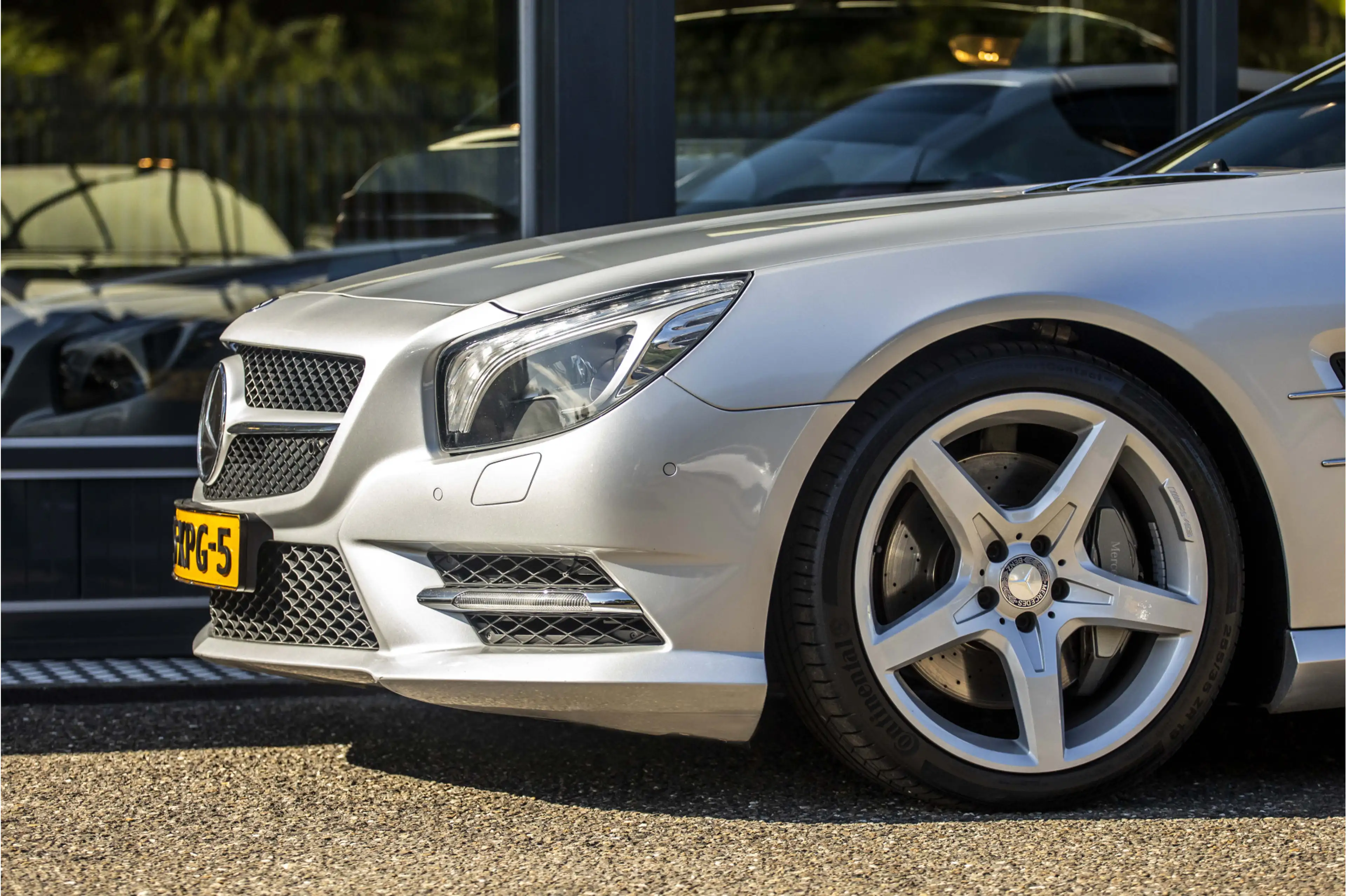 Mercedes-Benz SL 500 — photo 9