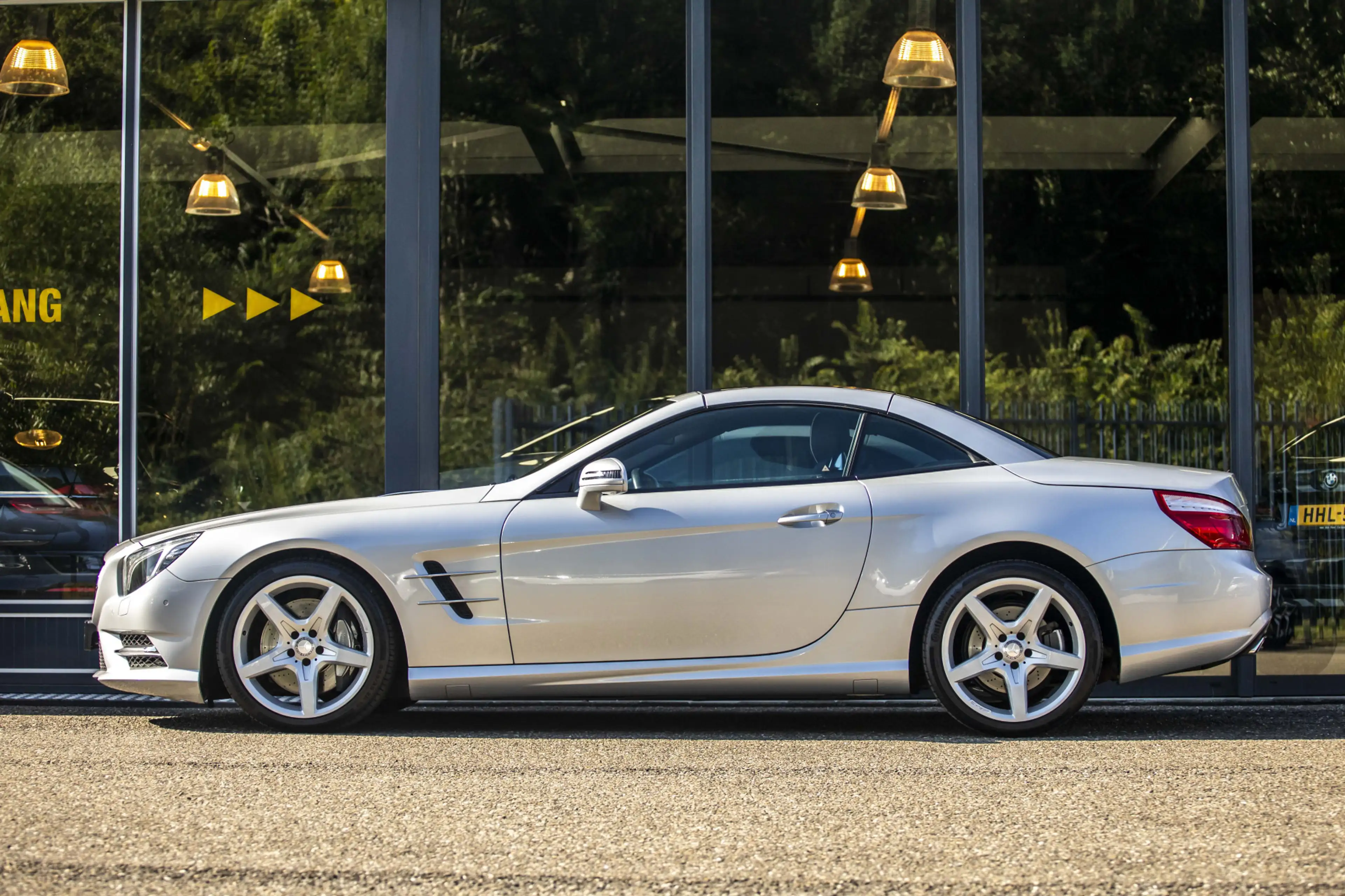 Mercedes-Benz SL 500 — photo 8