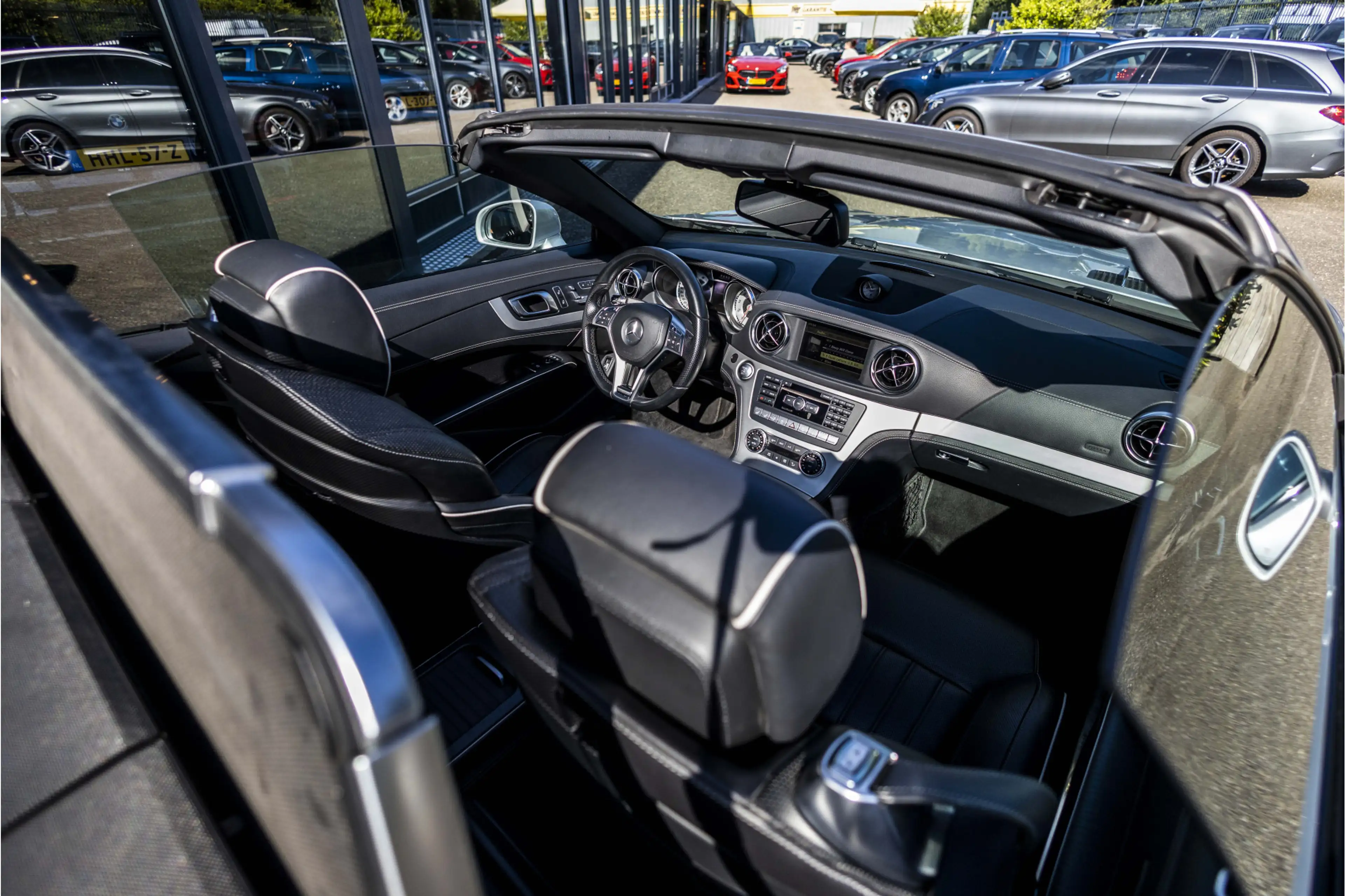 Mercedes-Benz SL 500 — photo 13