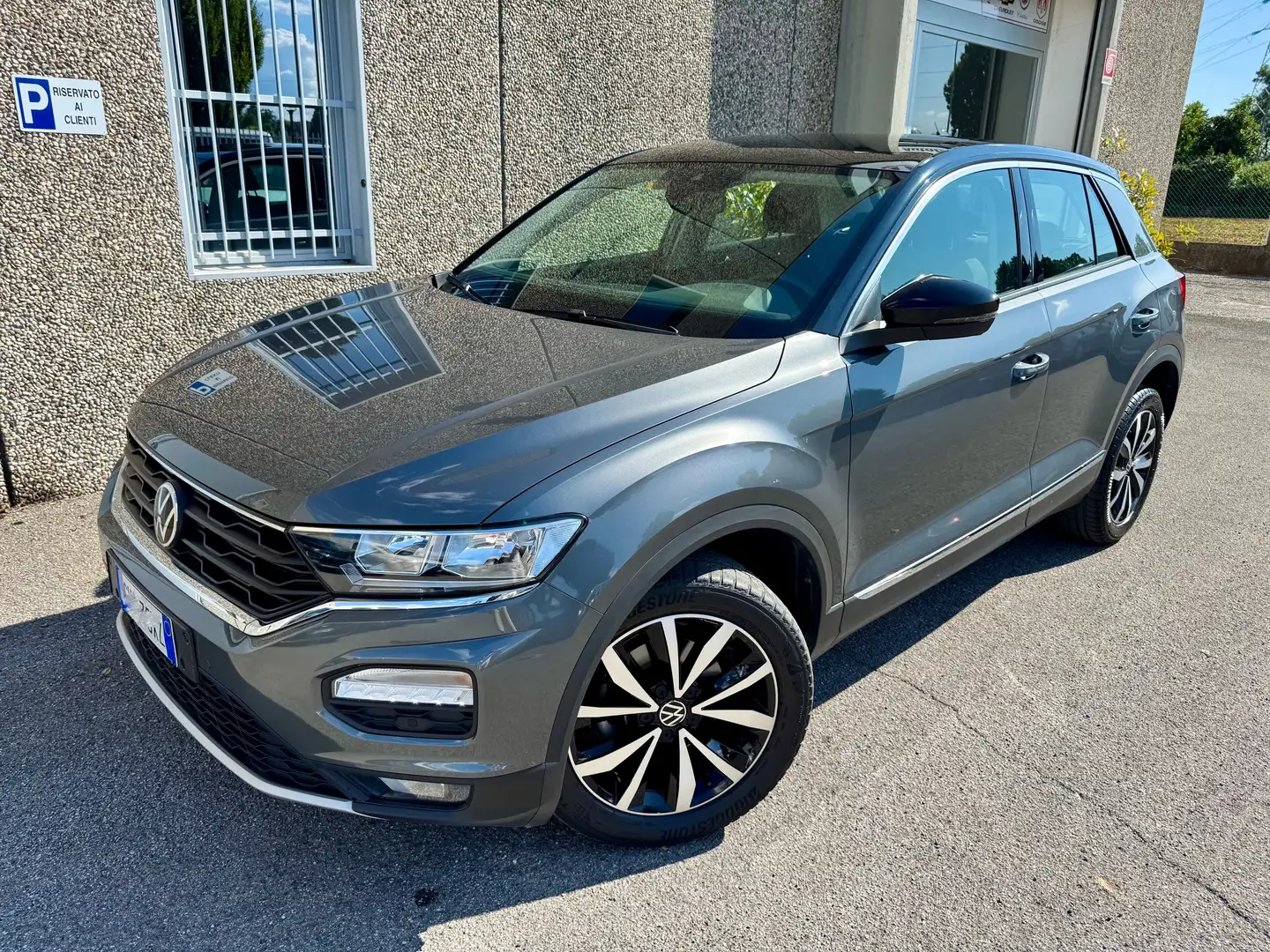 Volkswagen T-Roc 1.0 tsi Style 110cv Gris - 2