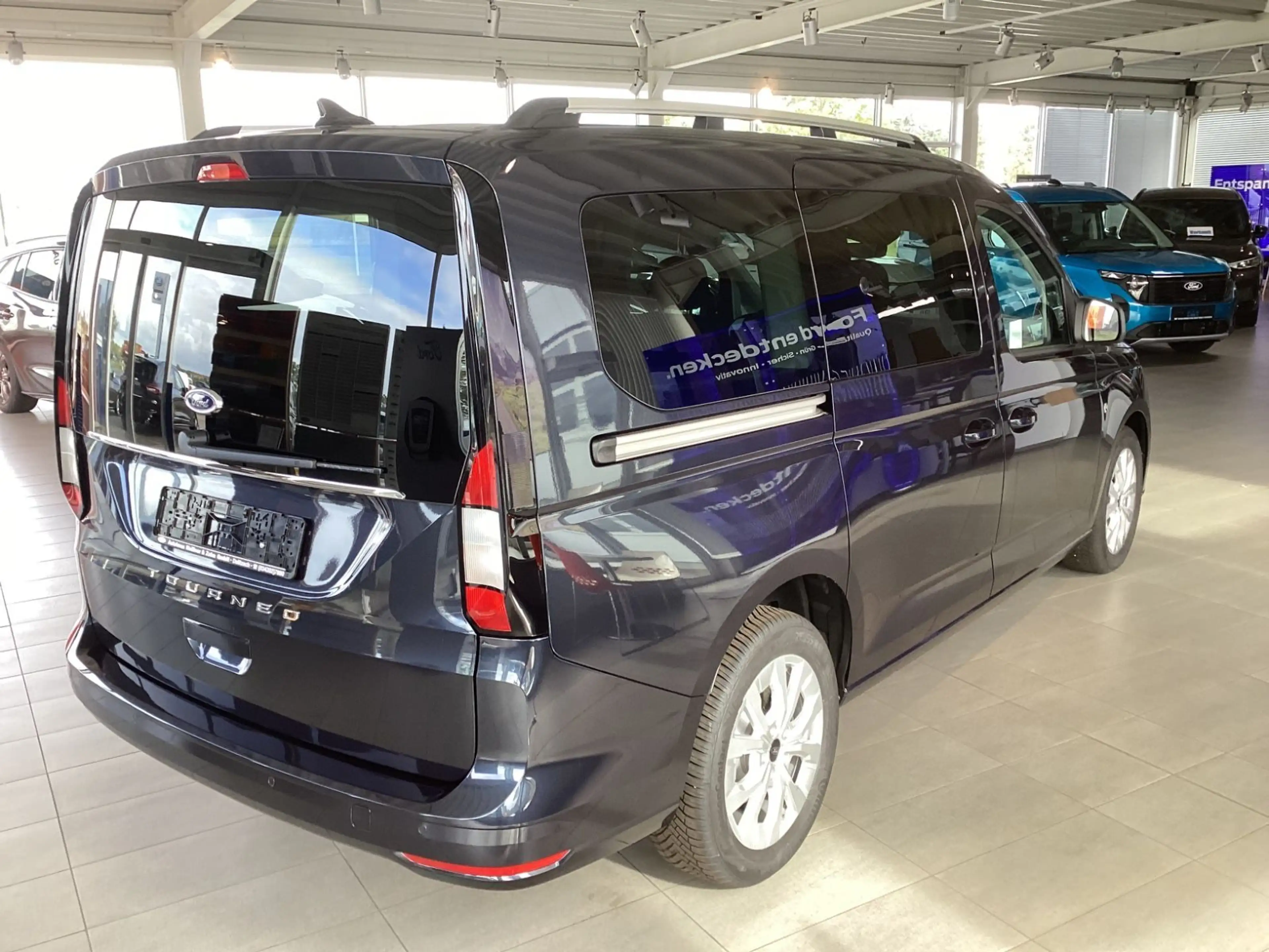 Ford Grand Tourneo Connect Titanium*LED*GJR*AHK*RFK* — photo 5
