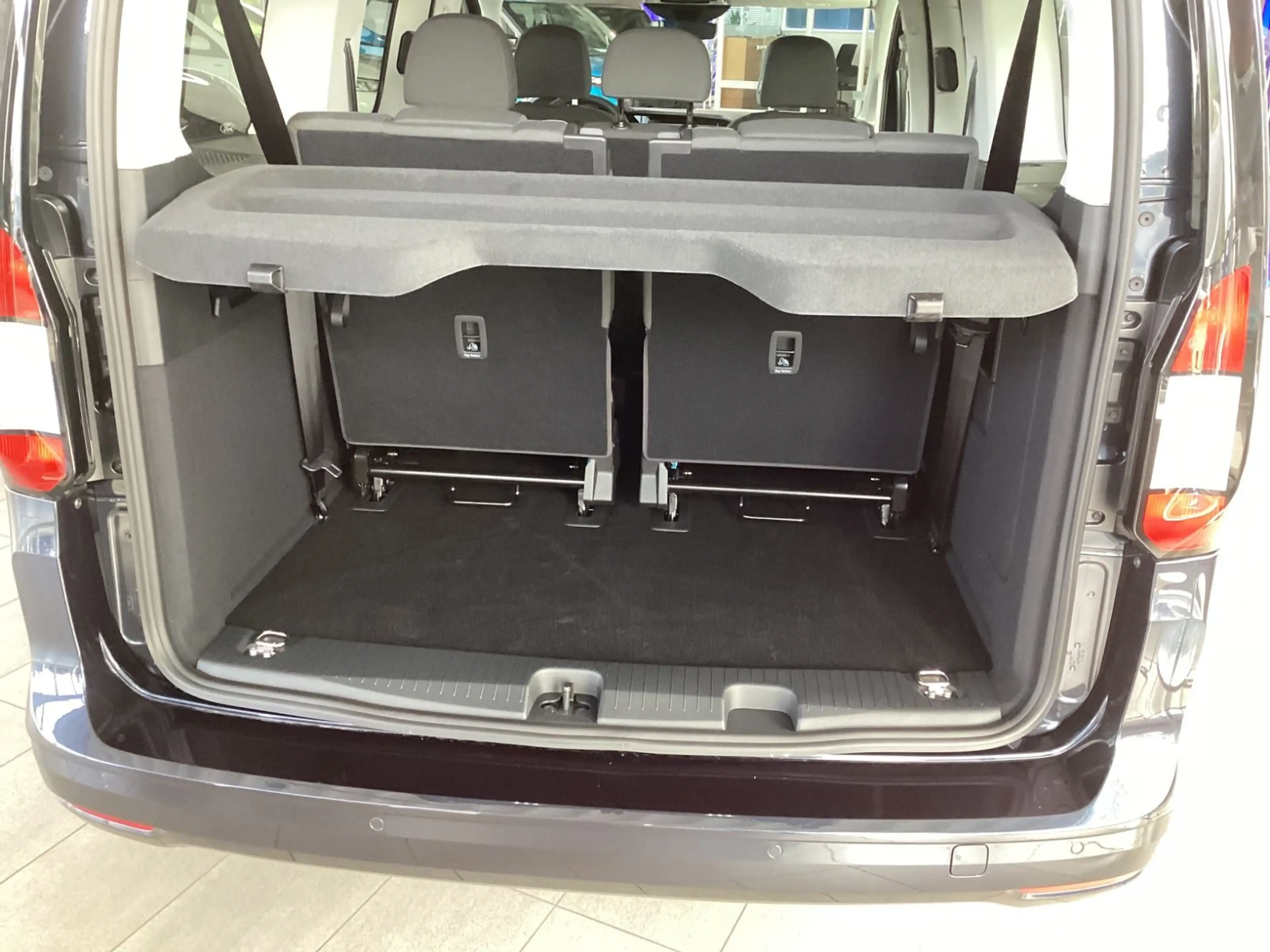 Ford Grand Tourneo Connect Titanium*LED*GJR*AHK*RFK* — photo 10