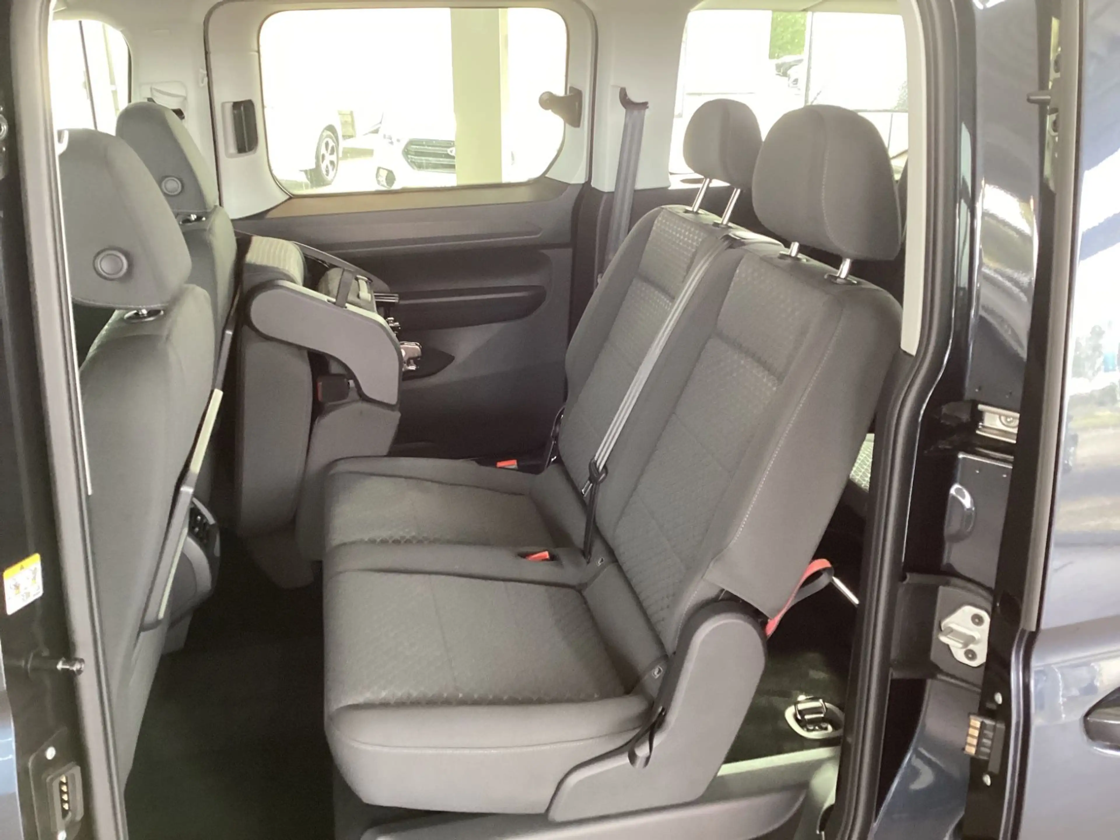 Ford Grand Tourneo Connect Titanium*LED*GJR*AHK*RFK* — photo 12
