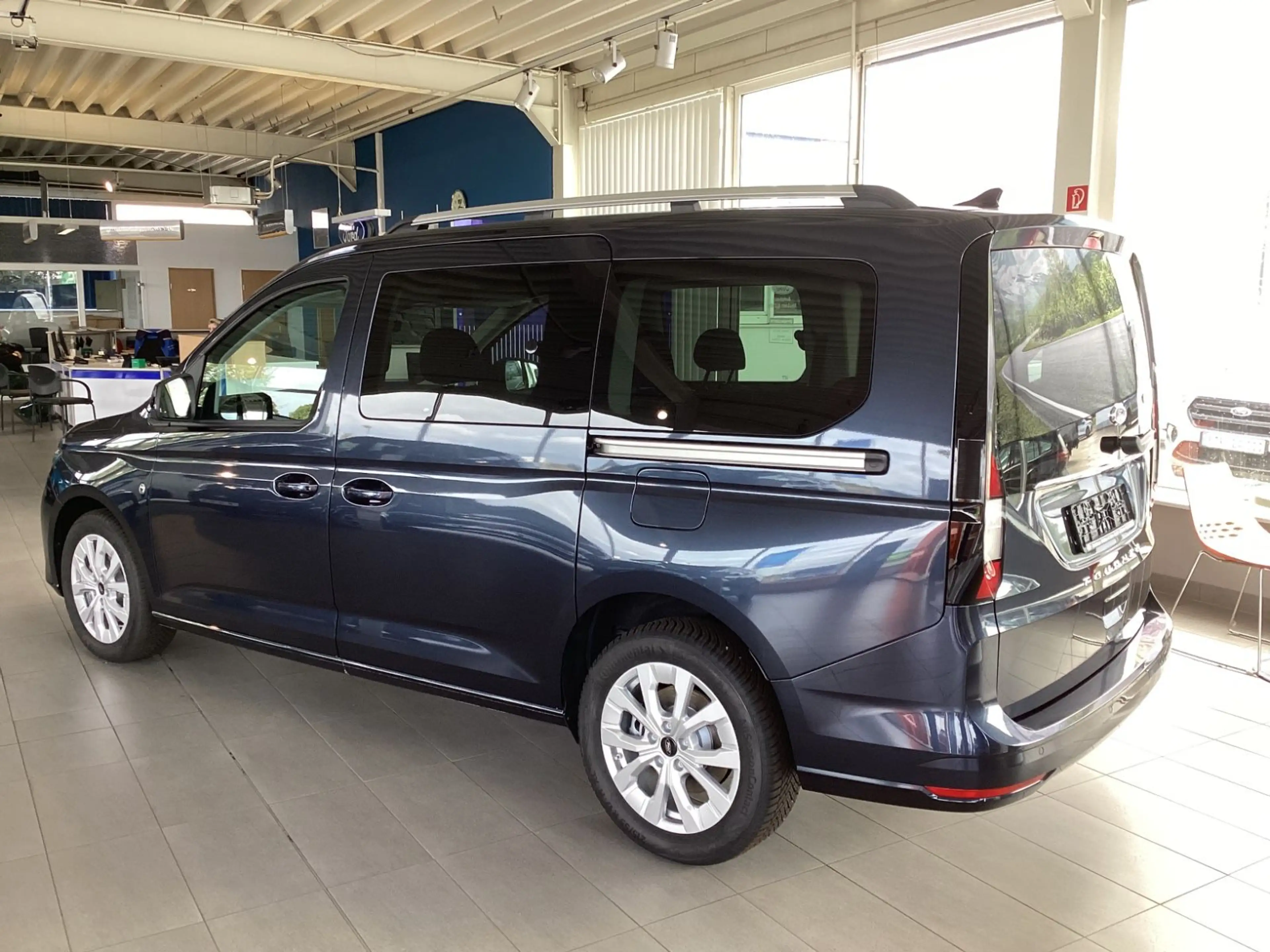 Ford Grand Tourneo Connect Titanium*LED*GJR*AHK*RFK* — photo 4