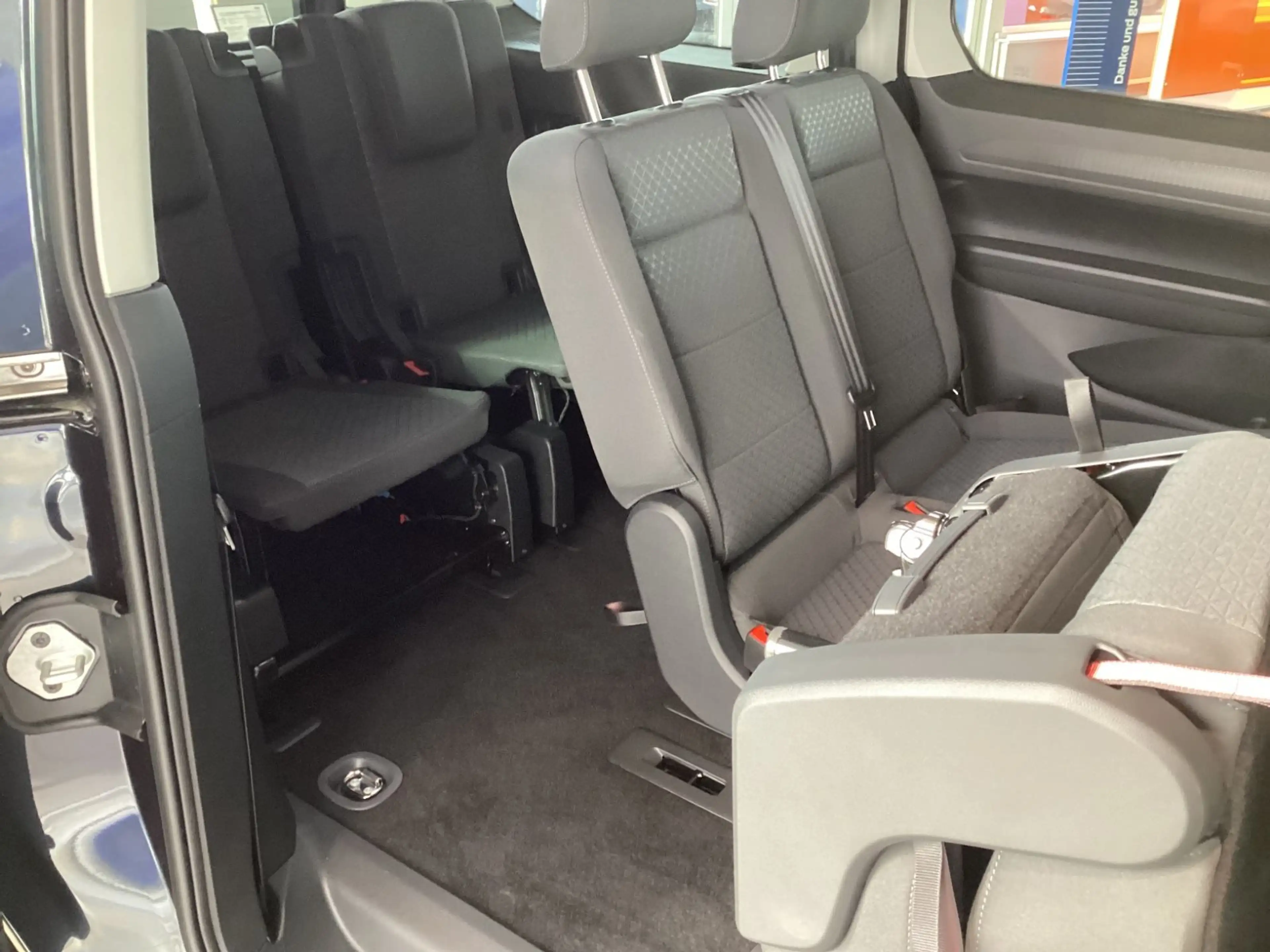 Ford Grand Tourneo Connect Titanium*LED*GJR*AHK*RFK* — photo 11
