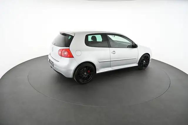 Volkswagen Golf view 4