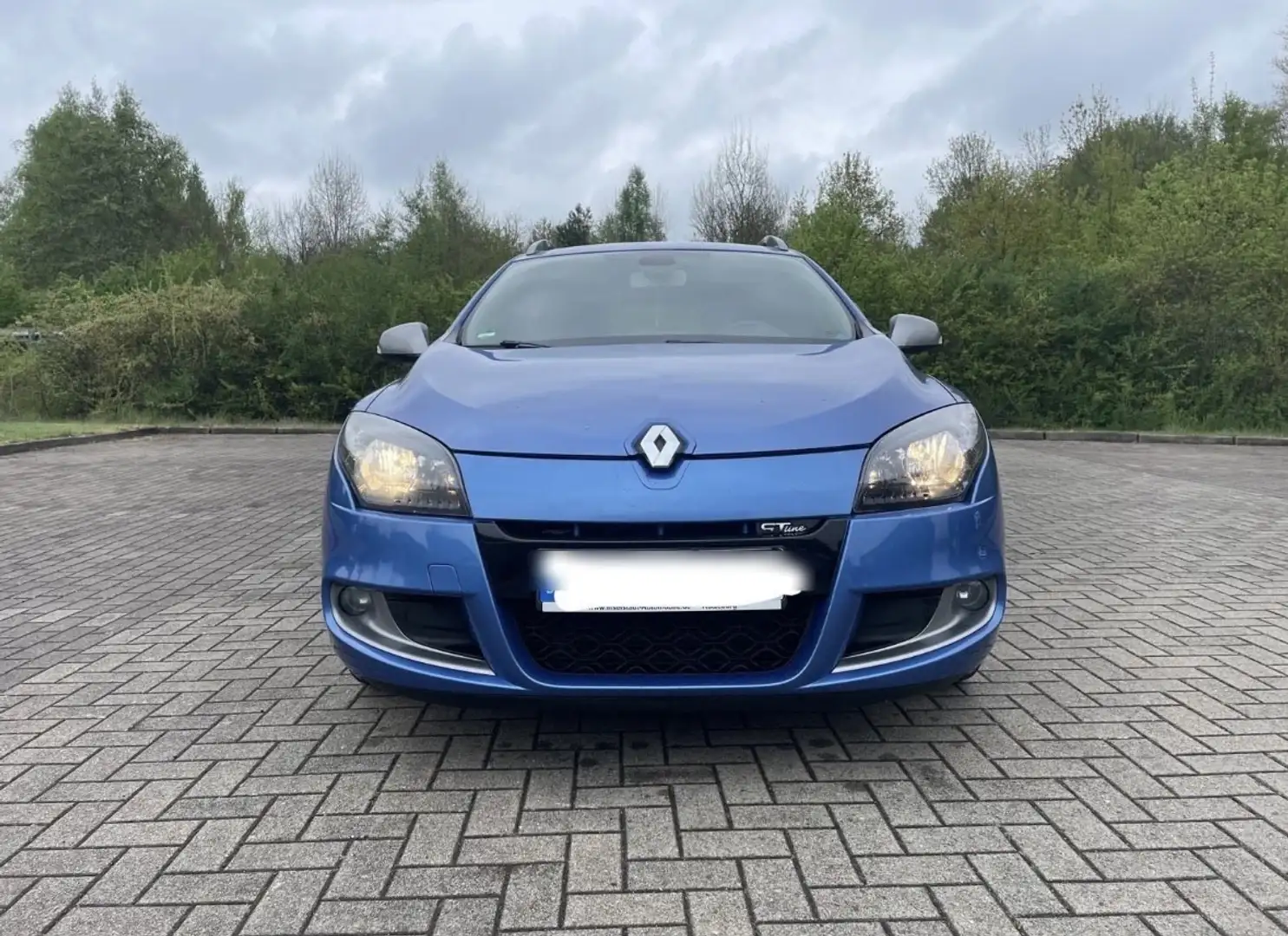 Renault Megane Grandtour TCe 130 Dynamique Blau - 1