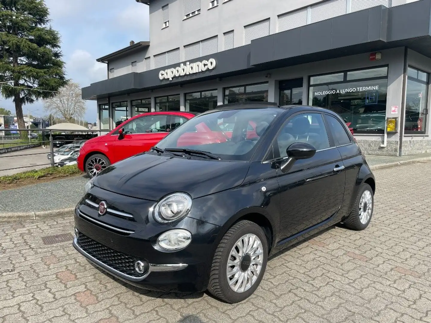 Fiat 500C 1.0 Hybrid Dolcevita 16.100KM Nero - 1