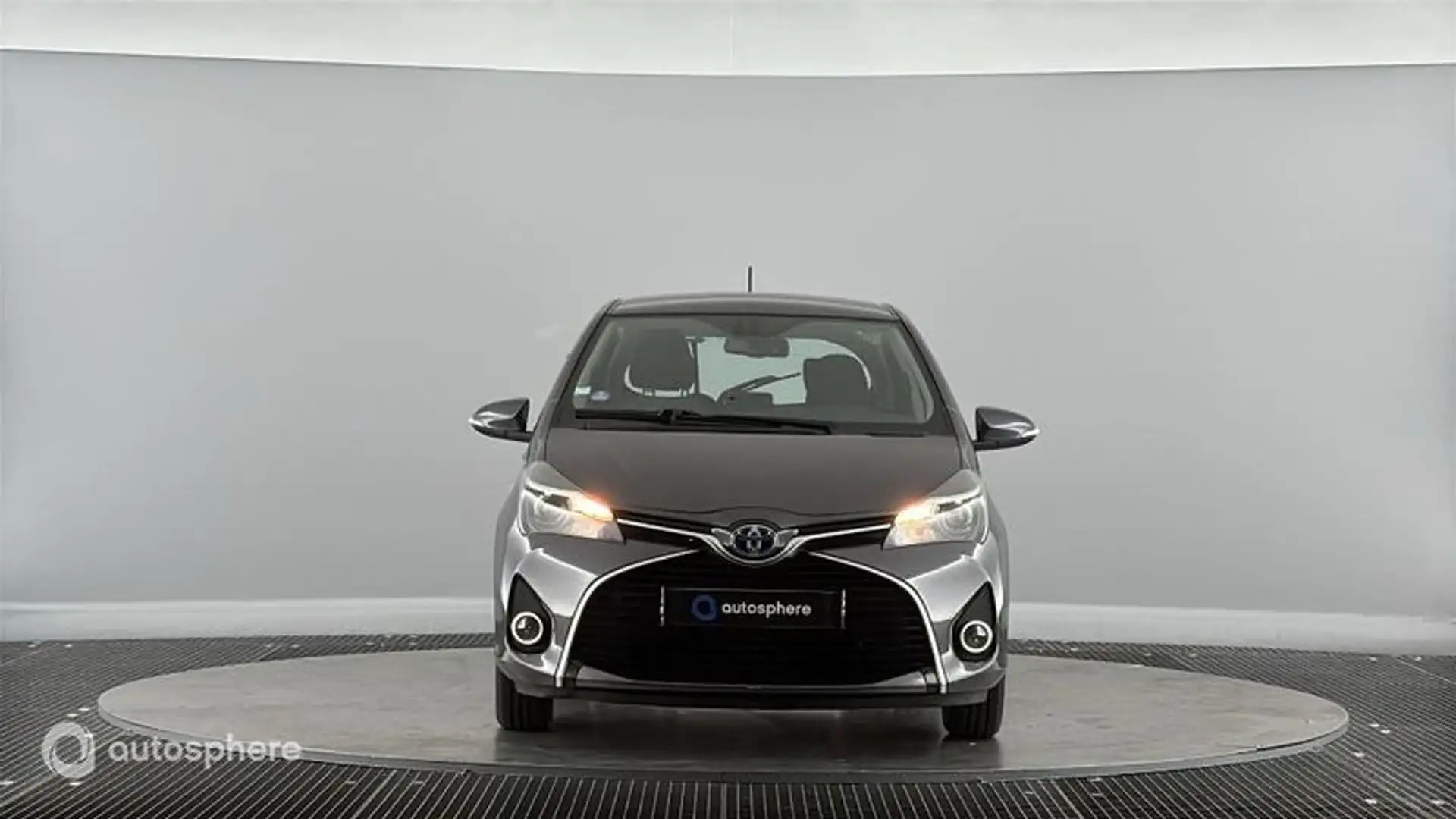 Toyota Yaris HSD 100h Dynamic 5p - 2