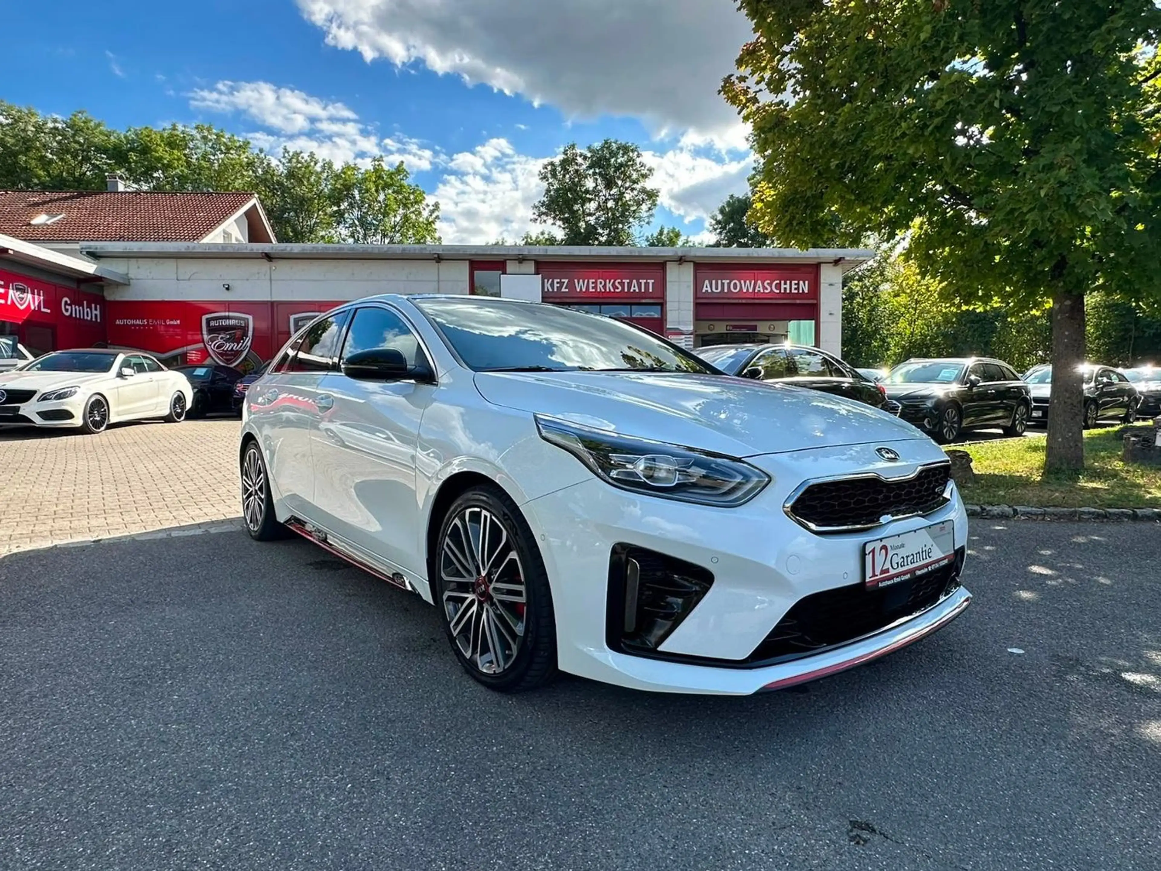 Kia ProCeed / pro_cee'd GT — photo 9