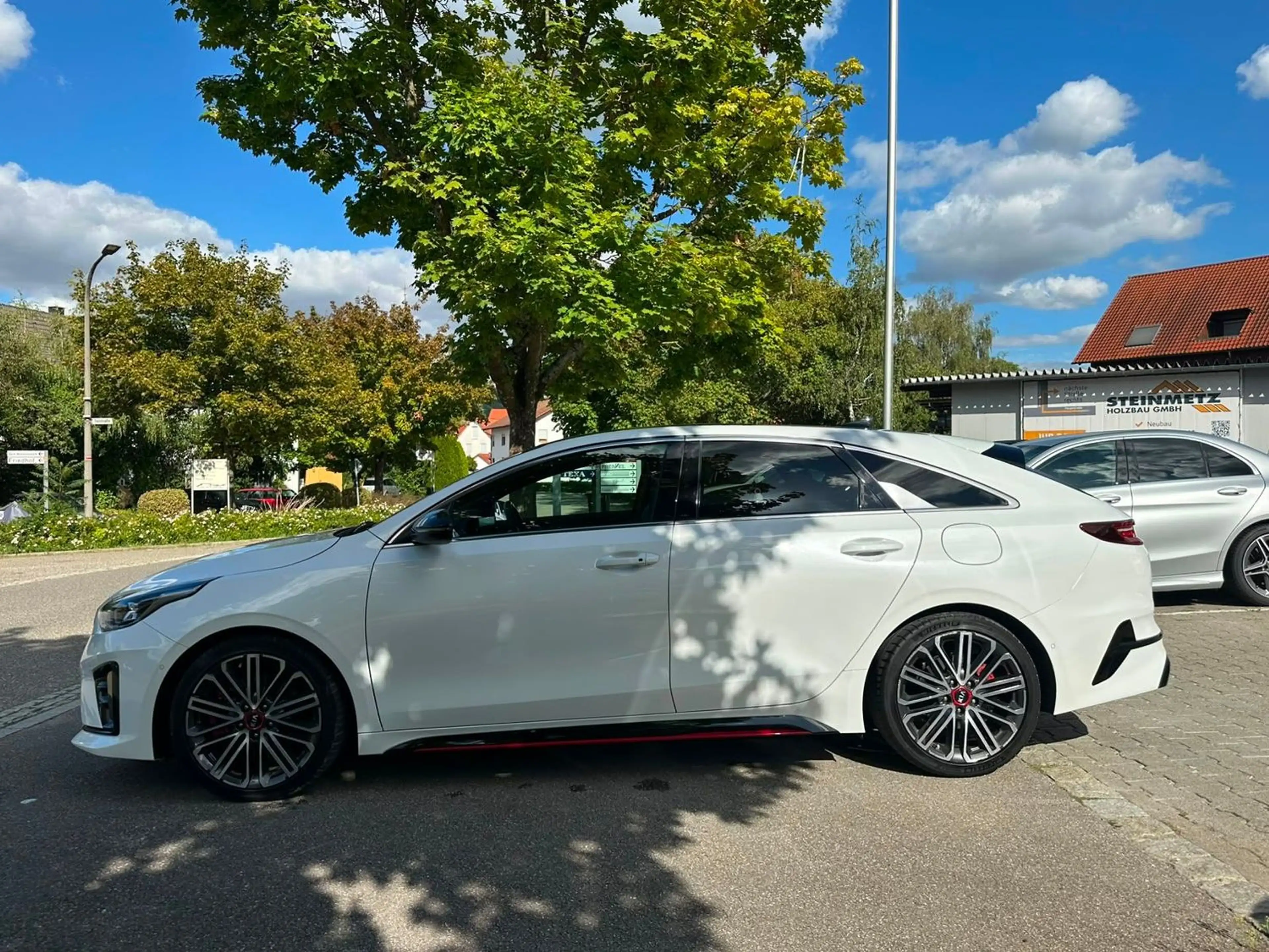 Kia ProCeed / pro_cee'd GT — photo 2