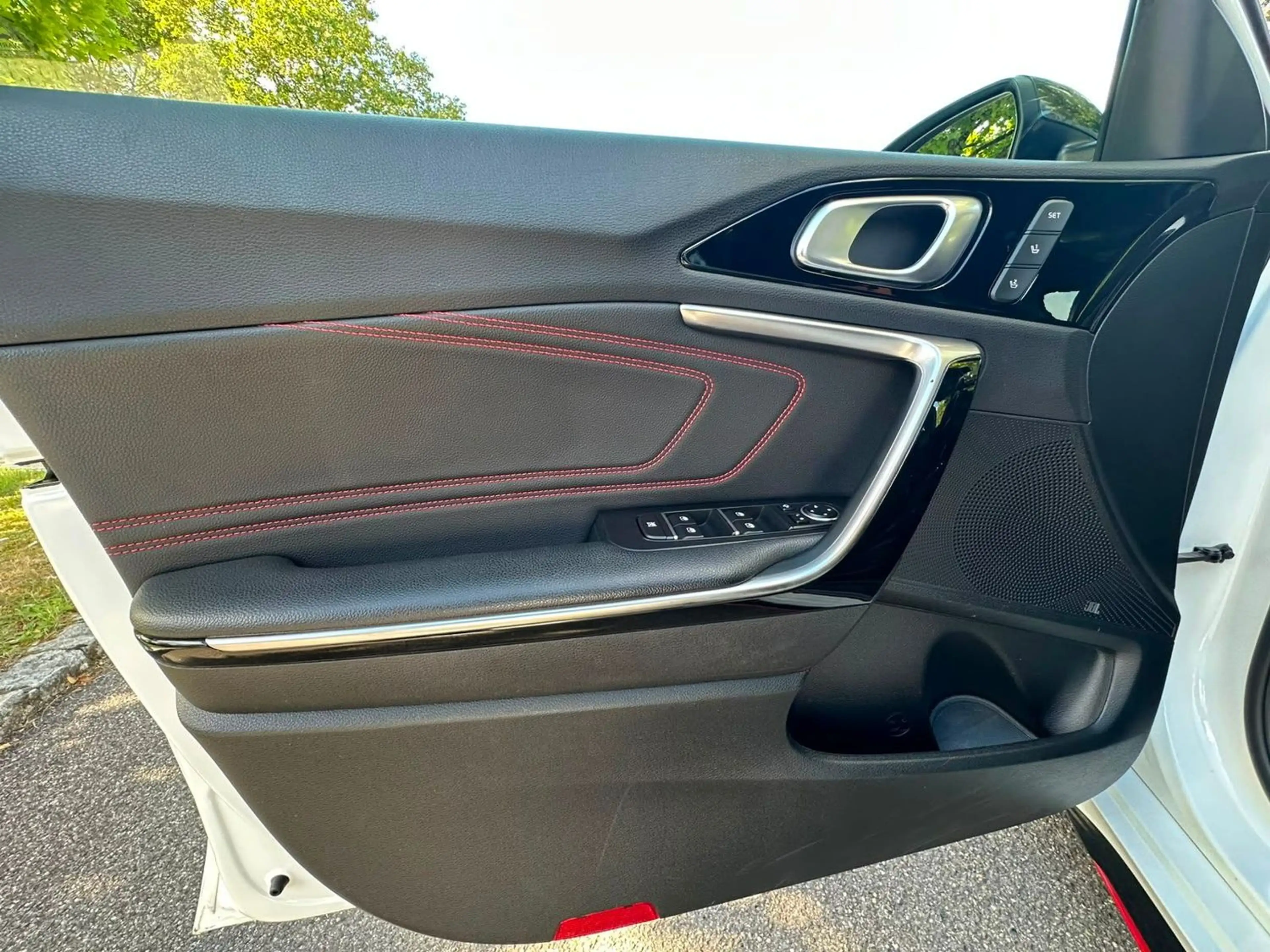 Kia ProCeed / pro_cee'd GT — photo 13