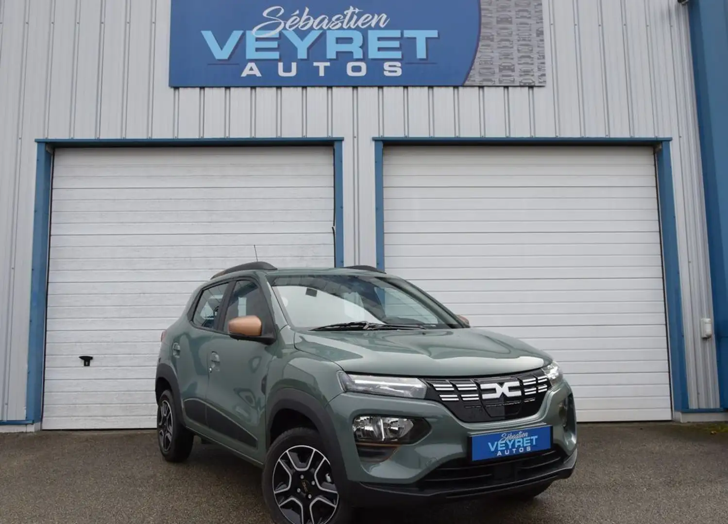 Dacia Spring EXPRESSION 12.2023 10601 Kms TVA ACHAT COMPTANT Vert - 1