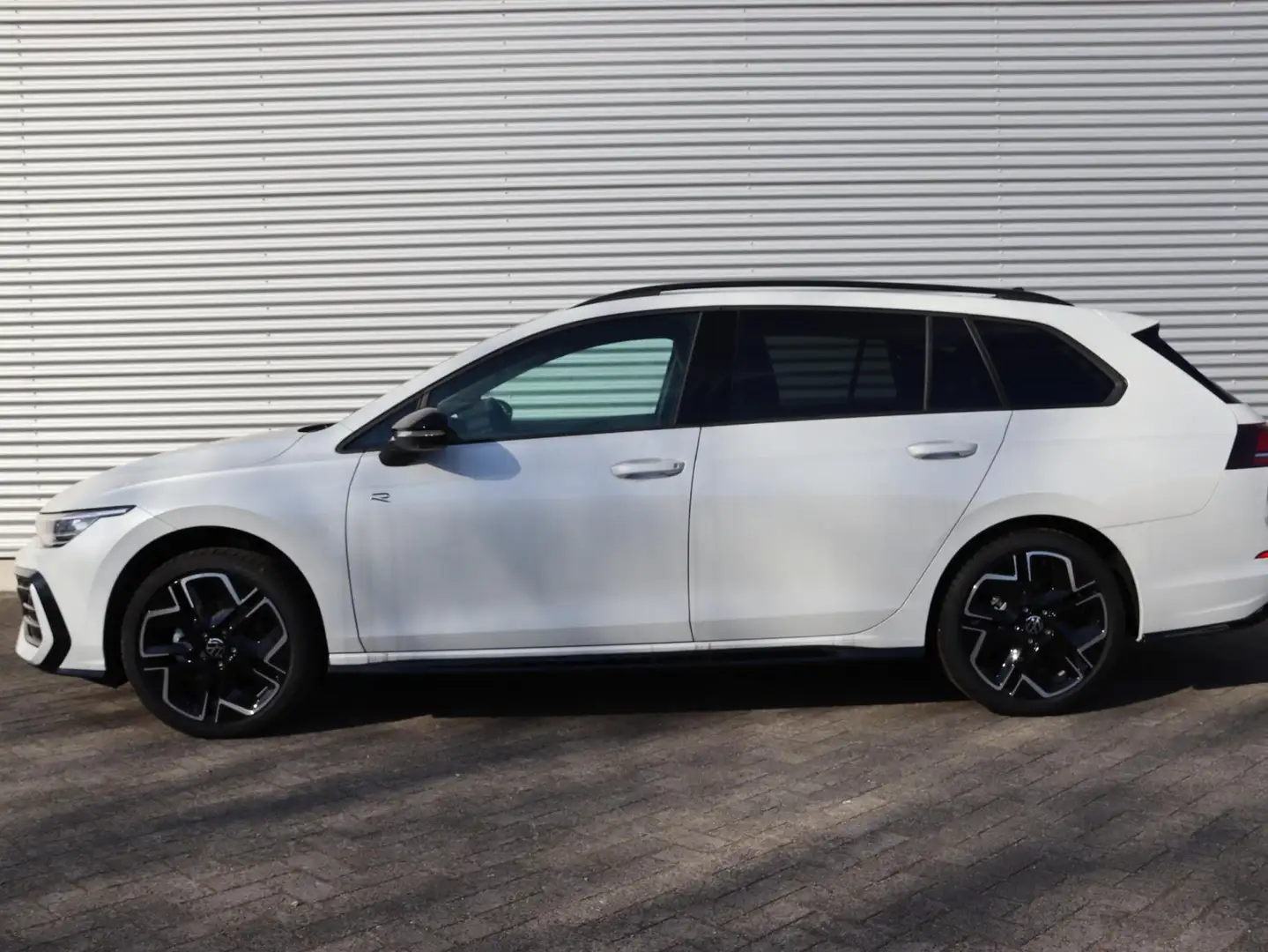 Volkswagen Golf Variant R-Line-Edition 1.5 eTSI 85 kW / 116 pk Variant 7 v Weiß - 2