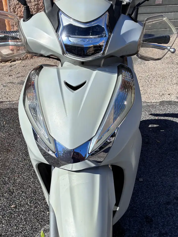Honda SH 300