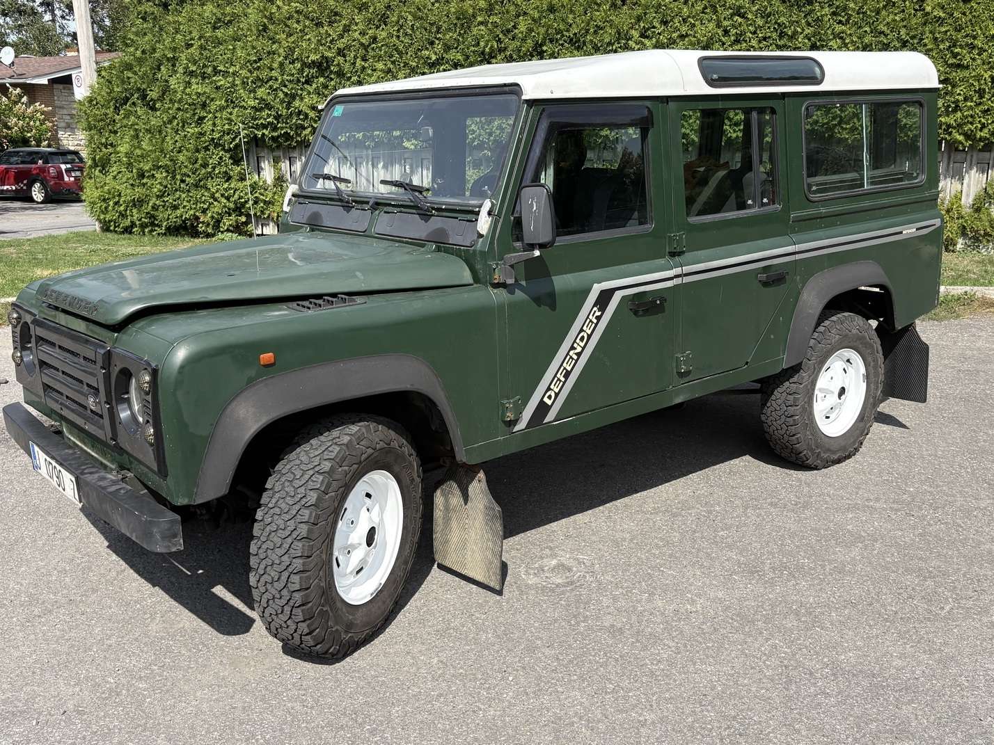 1997 Land Rover Defender alt 5