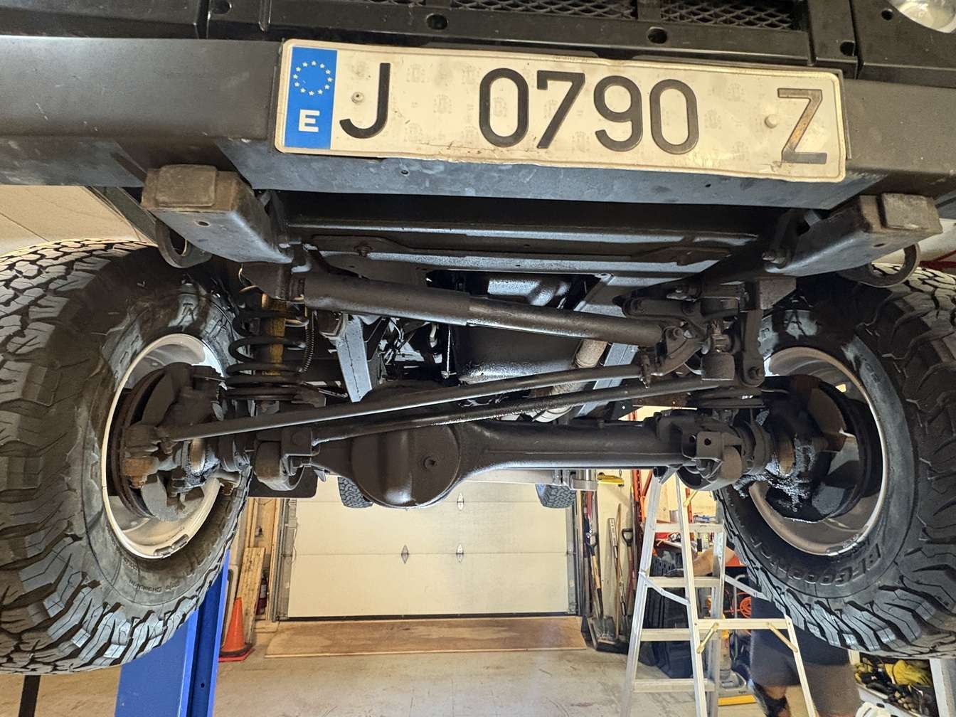 1997 Land Rover Defender thumb 9
