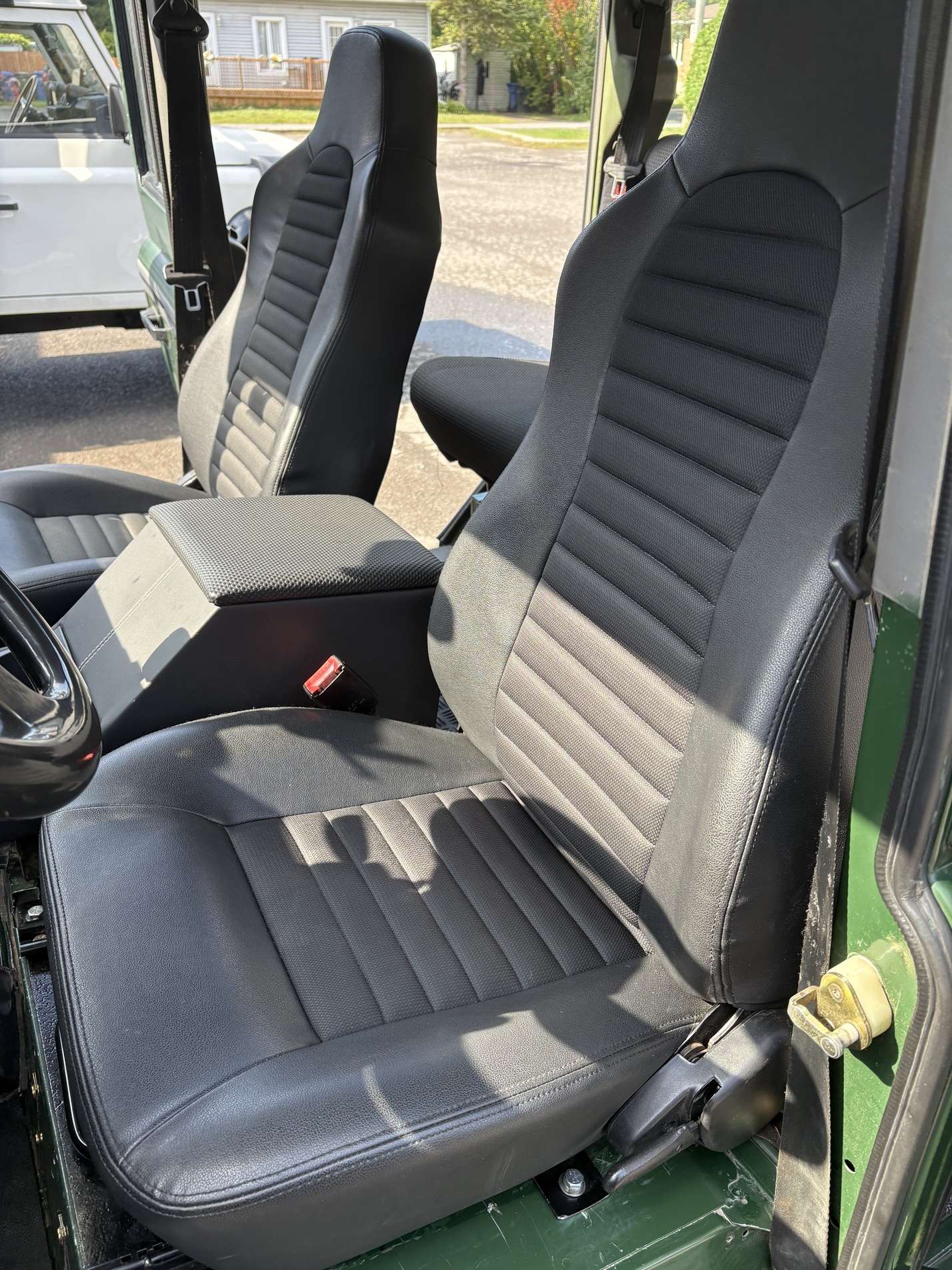 1997 Land Rover Defender thumb 13